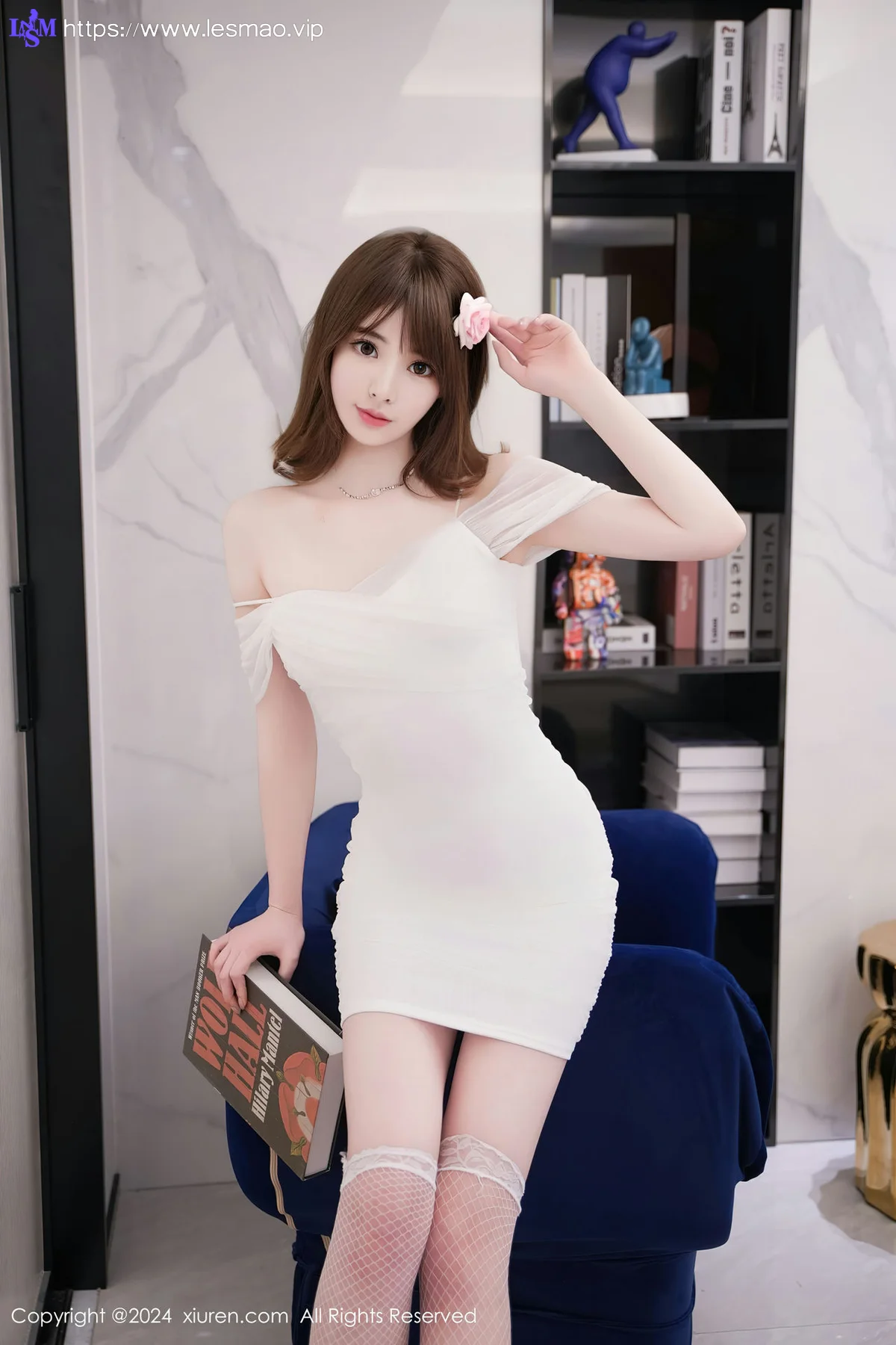XiuRen 秀人 No.8407 梦灵儿Mini 白色露肩连衣短裙性感写真3 - 13