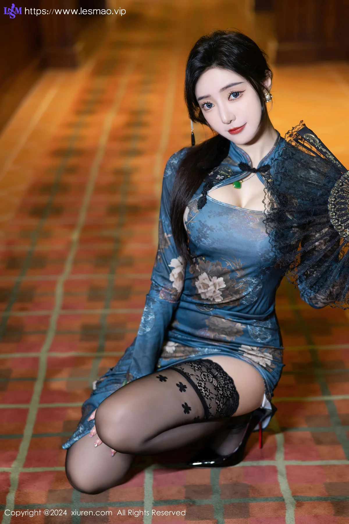 XiuRen 秀人 No.8425 王馨瑶yanni 魅惑黑丝哈尔滨旅拍1 - 38