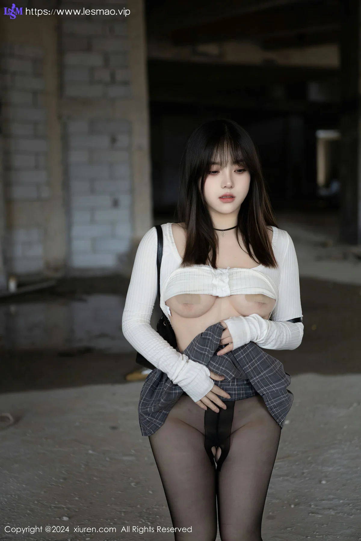XiuRen 秀人 No.8439 豆瓣酱 捆绑主题性感写真11 - 15