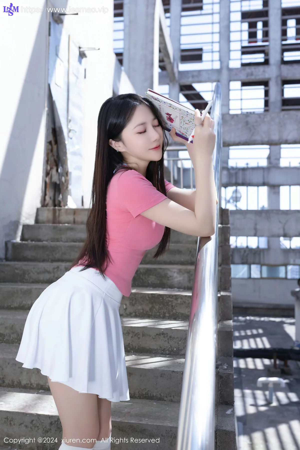 XiuRen 秀人 No.8457 鱼子酱Fish 天台少女性感写真1 - 10