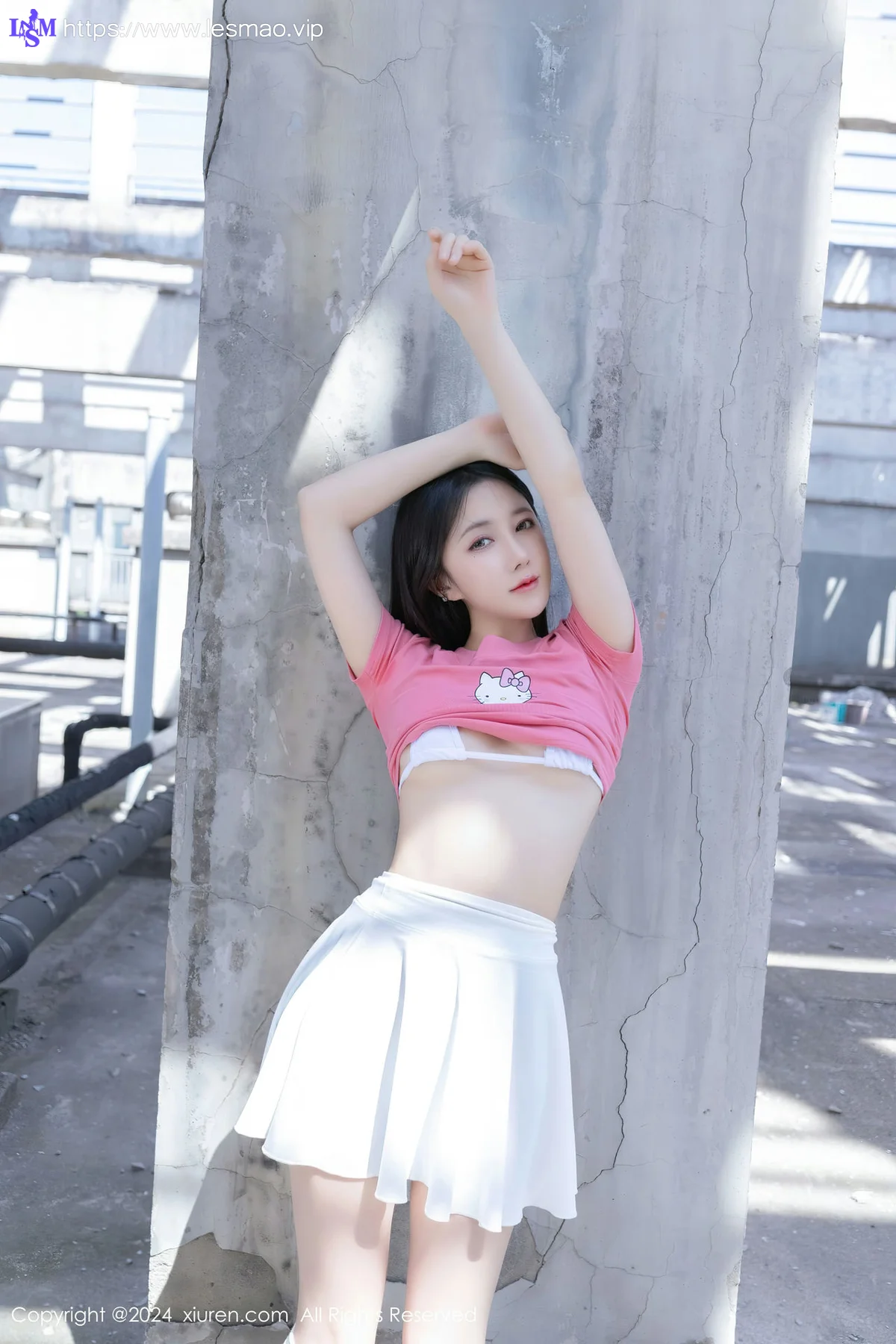 XiuRen 秀人 No.8457 鱼子酱Fish 天台少女性感写真1 - 32