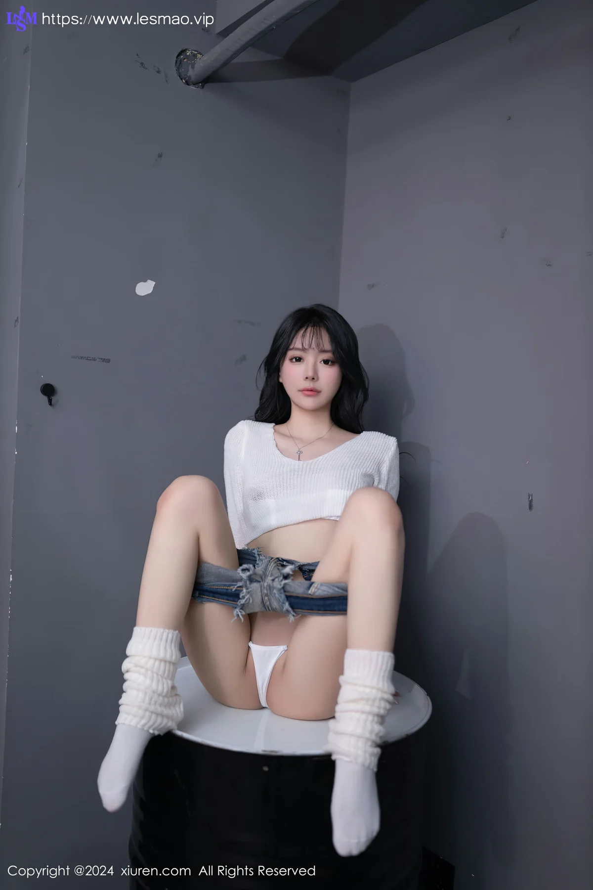 XiuRen 秀人 No.8458 幼幼 牛仔短裤性感写真1 - 37