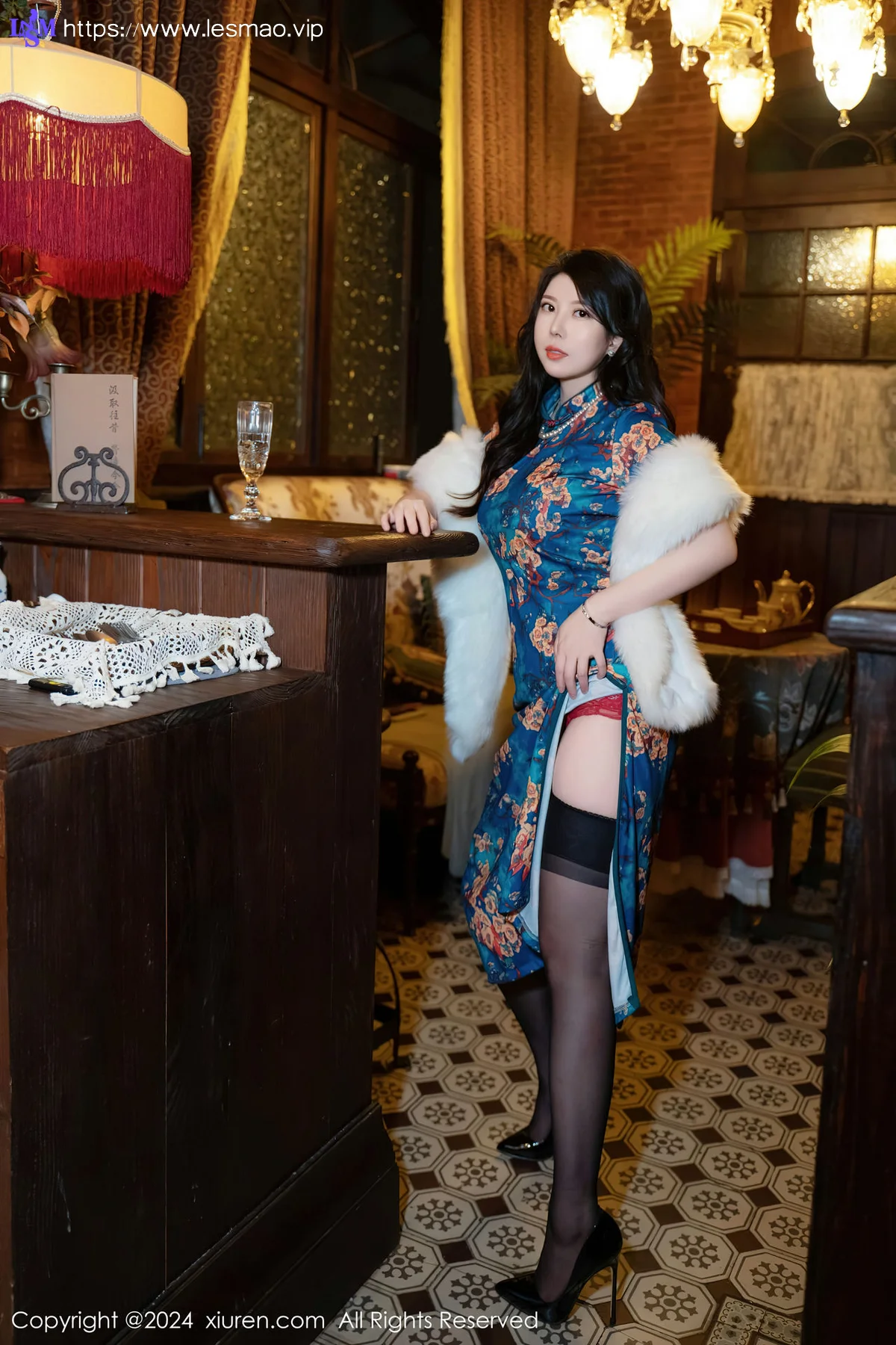 XiuRen 秀人 No.8476 白茹雪 白色轻透上衣深色旗袍 - 15