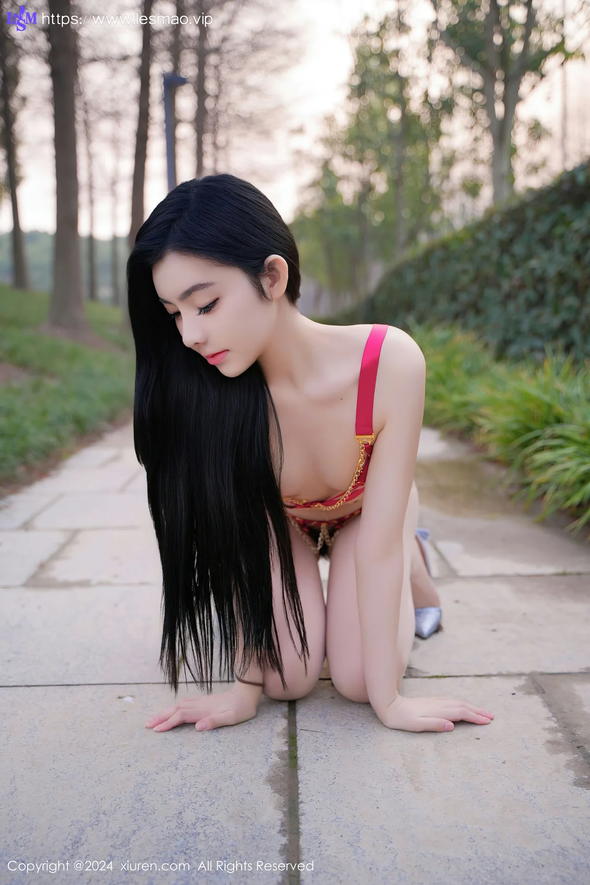 XiuRen 秀人 No.8489 龙雪儿 红色情趣服饰性感写真1 - 28