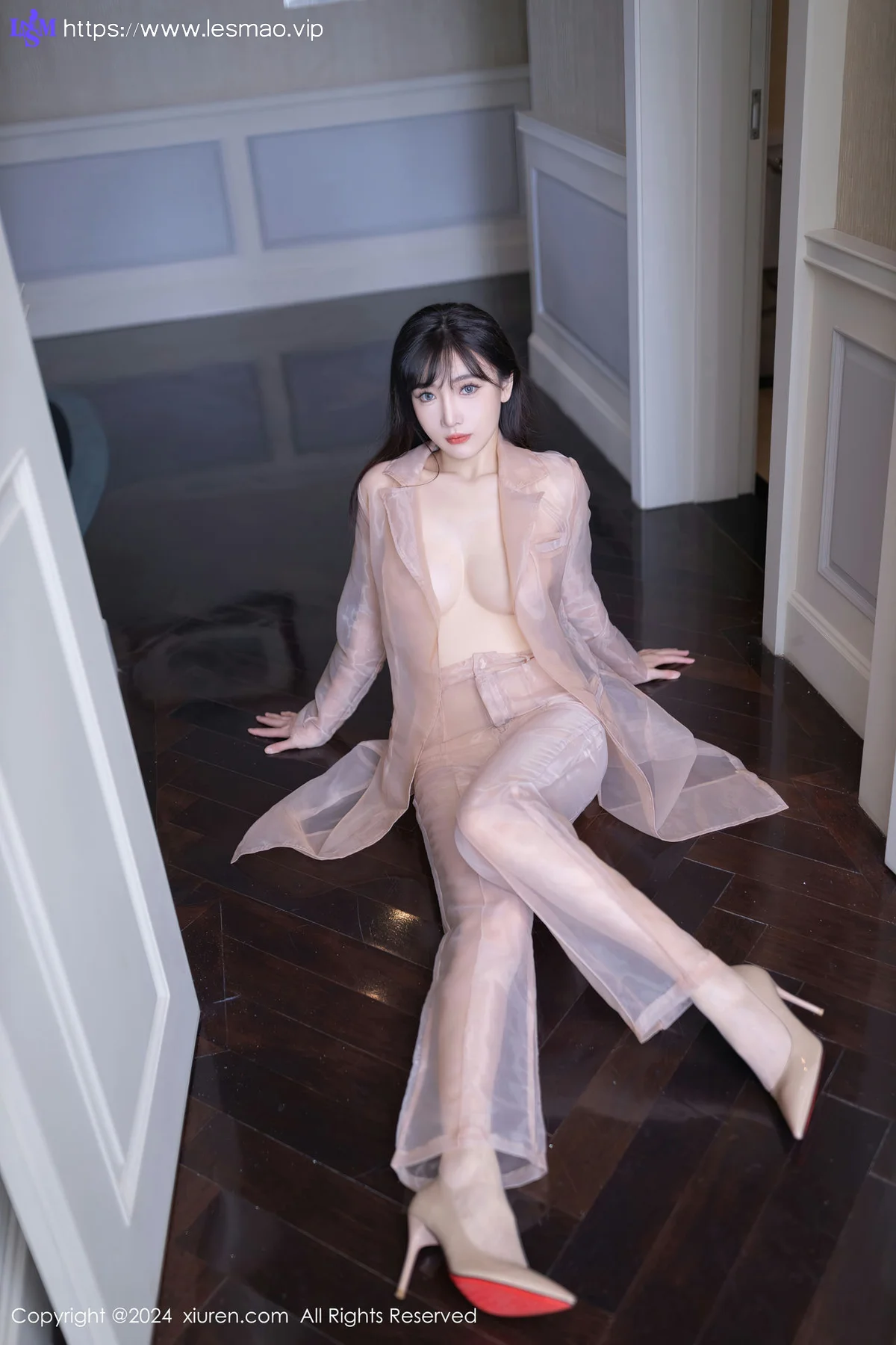 XiuRen 秀人 No.8509 陆萱萱 浅粉色透视西装性感写真11 - 25