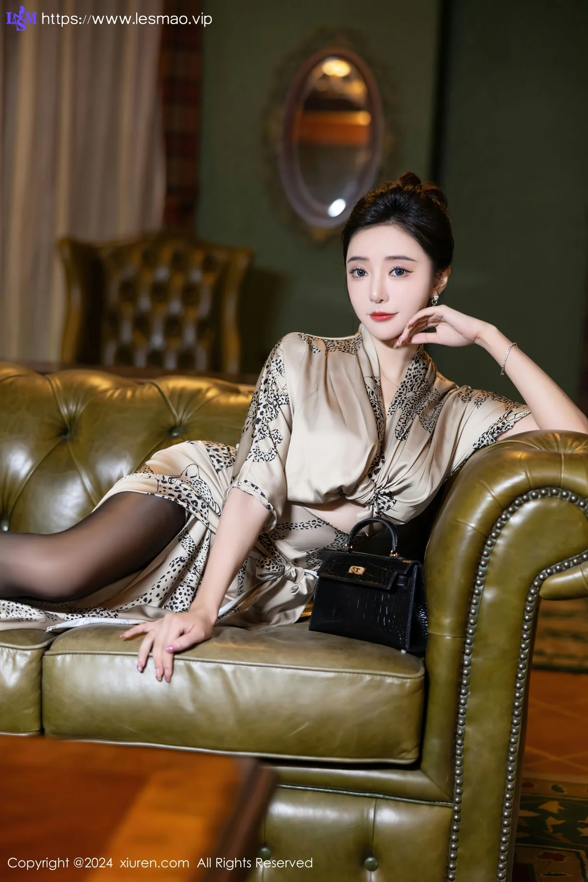 XiuRen 秀人 No.8510 王馨瑶yanni 御姐姿态哈尔滨旅拍22 - 18