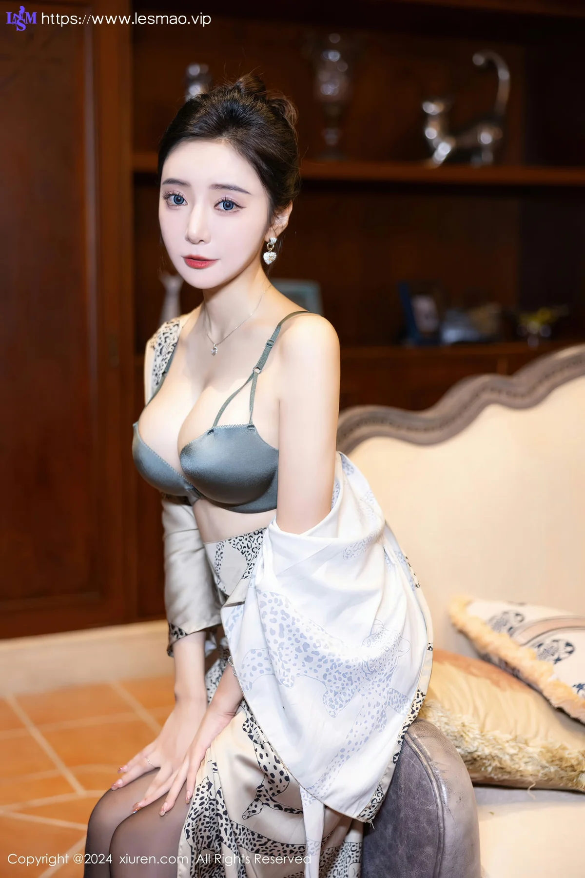 XiuRen 秀人 No.8510 王馨瑶yanni 御姐姿态哈尔滨旅拍22 - 26