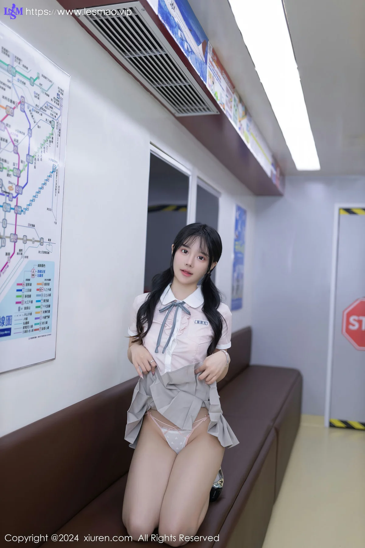 XiuRen 秀人 No.8515 幼幼 浅色学妹制服性感写真11 - 19