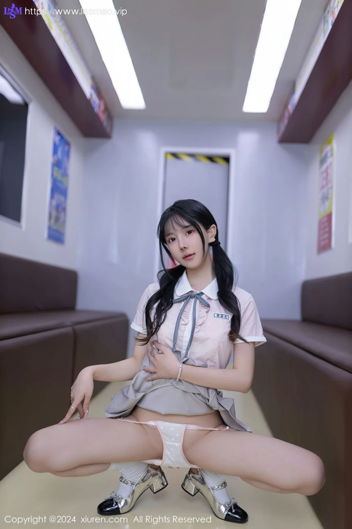XiuRen 秀人 No.8515 幼幼 浅色学妹制服性感写真11 - 21