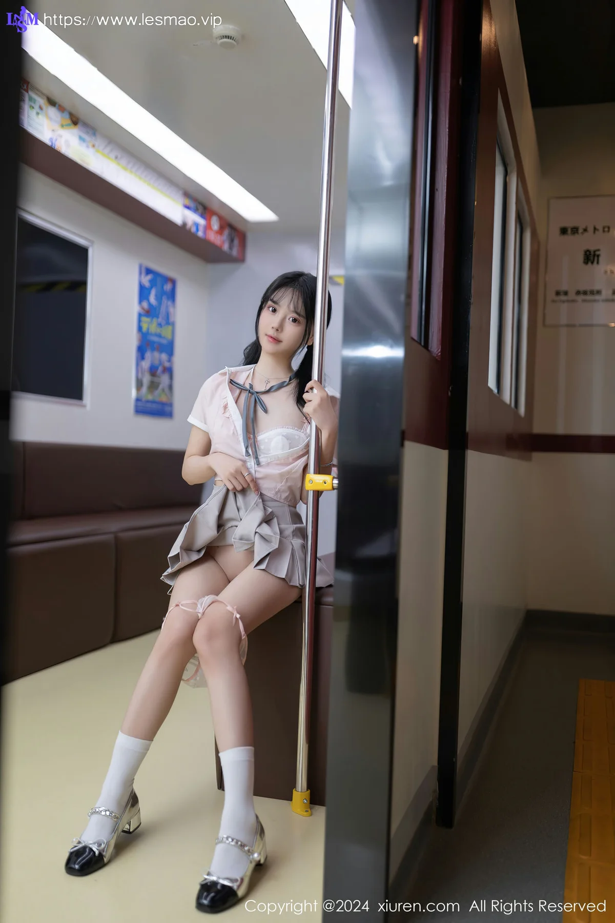 XiuRen 秀人 No.8515 幼幼 浅色学妹制服性感写真11 - 26