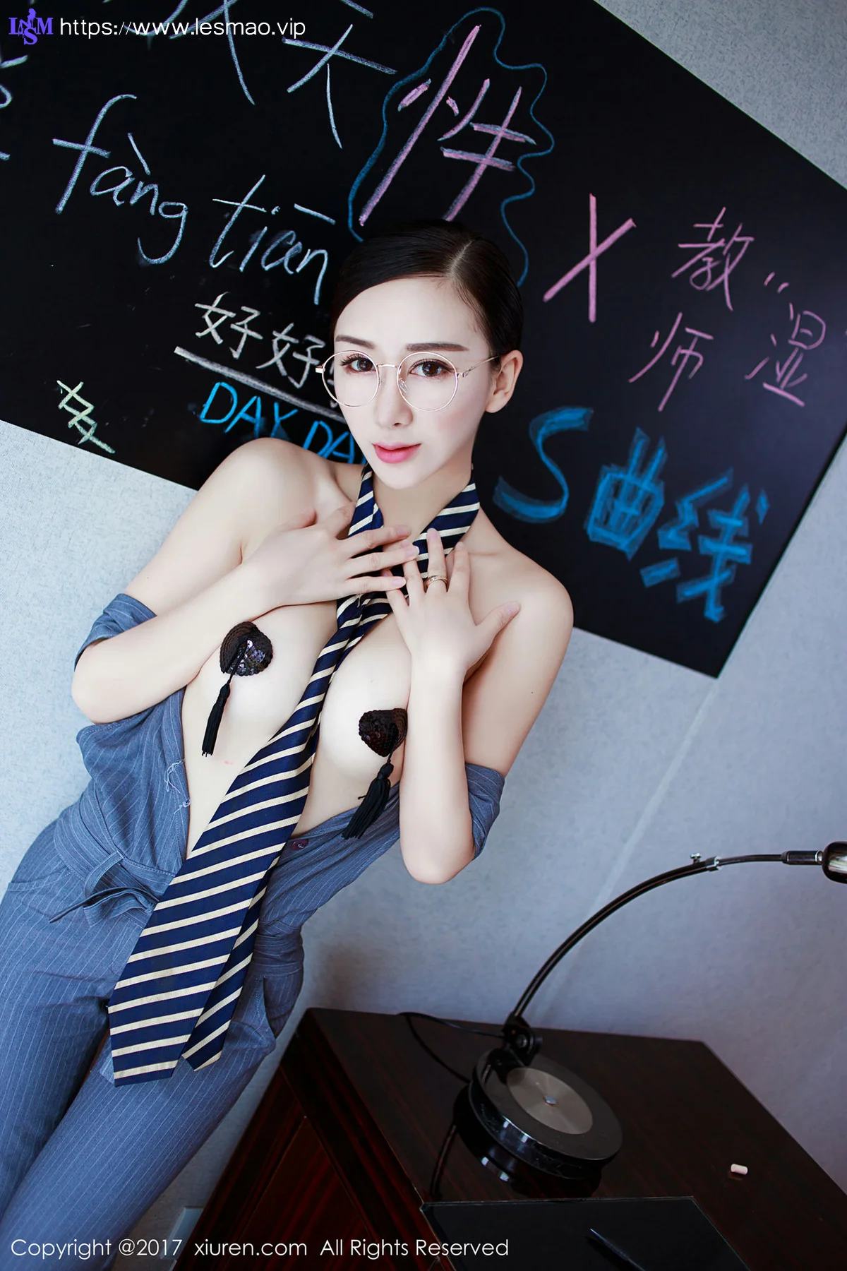XiuRen 秀人 No.852 性感女教师邹晶晶女王 - 36