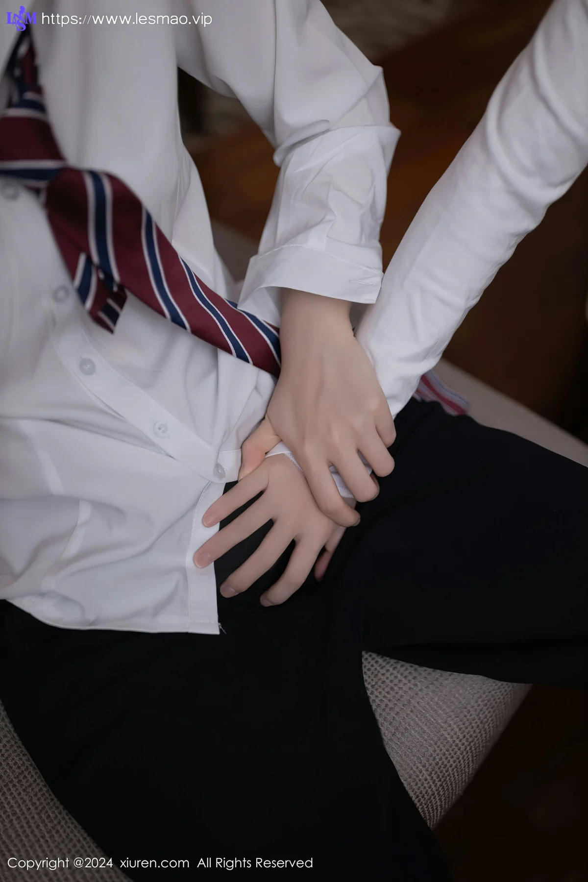 XiuRen 秀人 No.8579 杏子Yada 灰色制服性感写真2 - 17