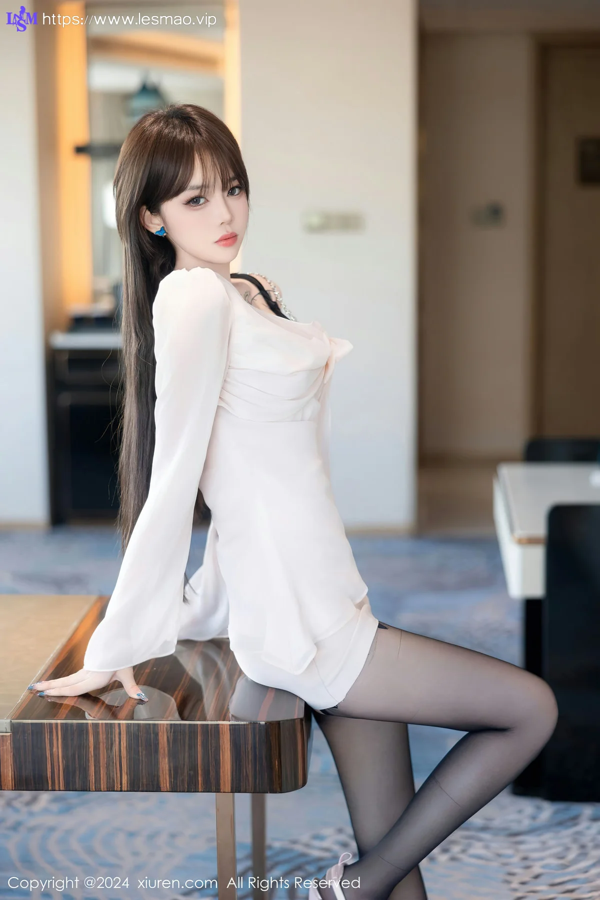 XiuRen 秀人 No.8591 奶瓶. 马兴国黑色情趣性感写真1 - 14