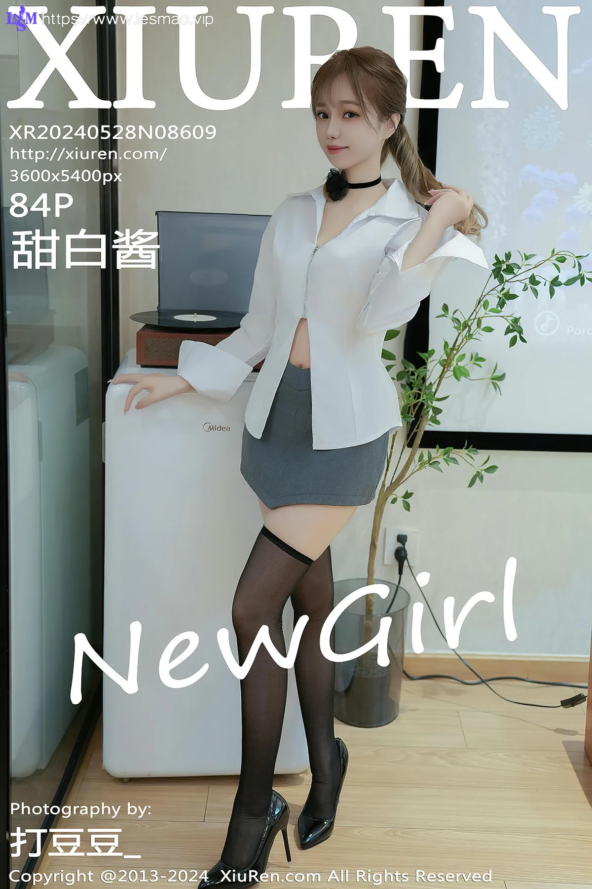 XiuRen 秀人 No.8609 甜白酱 首套写真灰色短裙 - 85