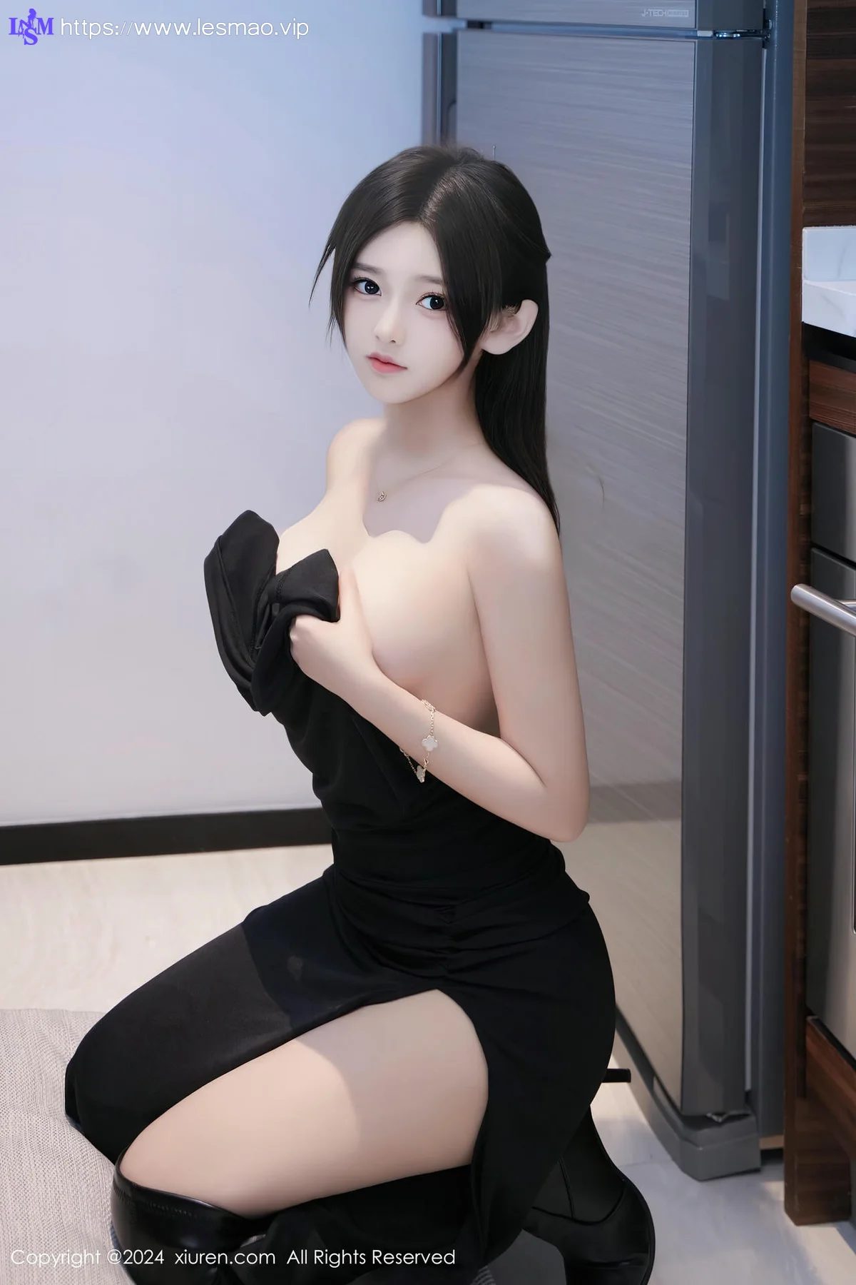 XiuRen 秀人 No.8623 奶茶味的包子 黑色连衣裙性感写真22 - 26