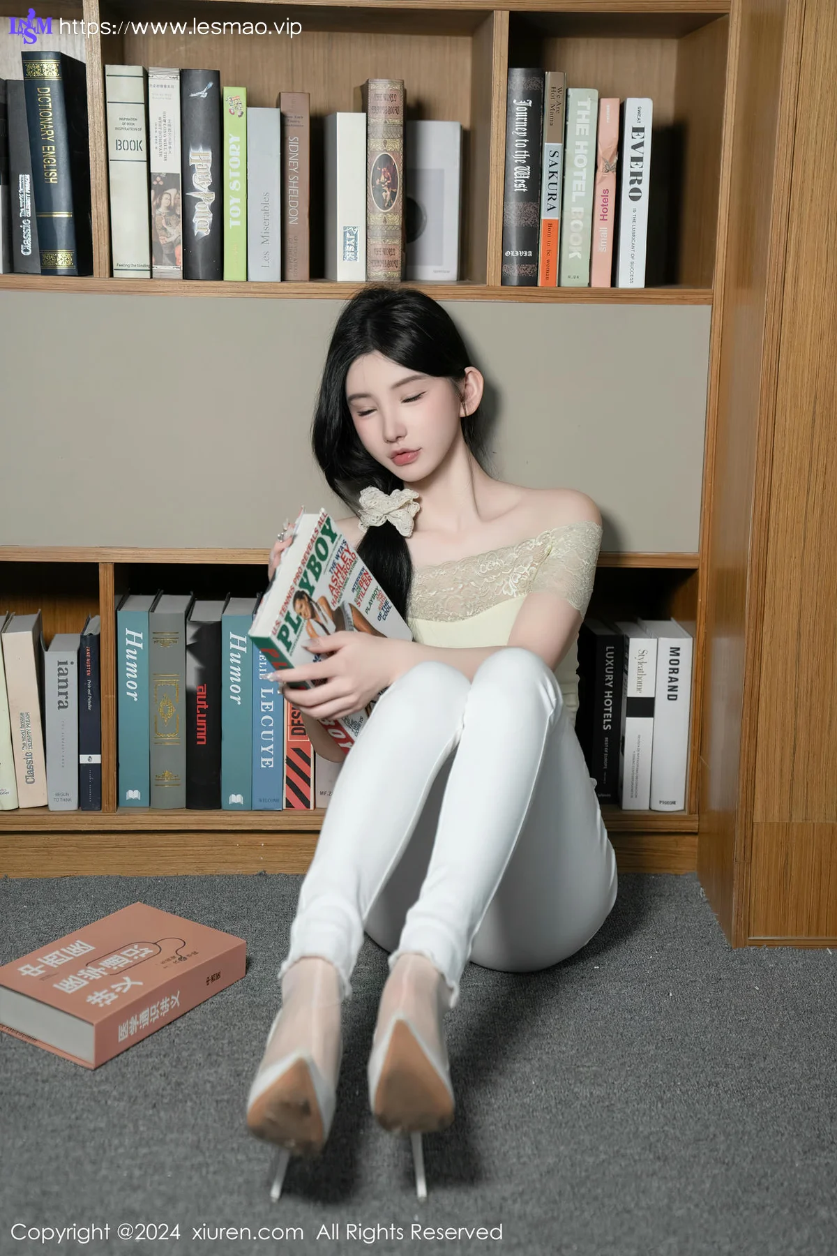 XiuRen 秀人 No.8633 周于希Sally 主题《图书馆隐秘的角落》长白山旅拍33 - 25