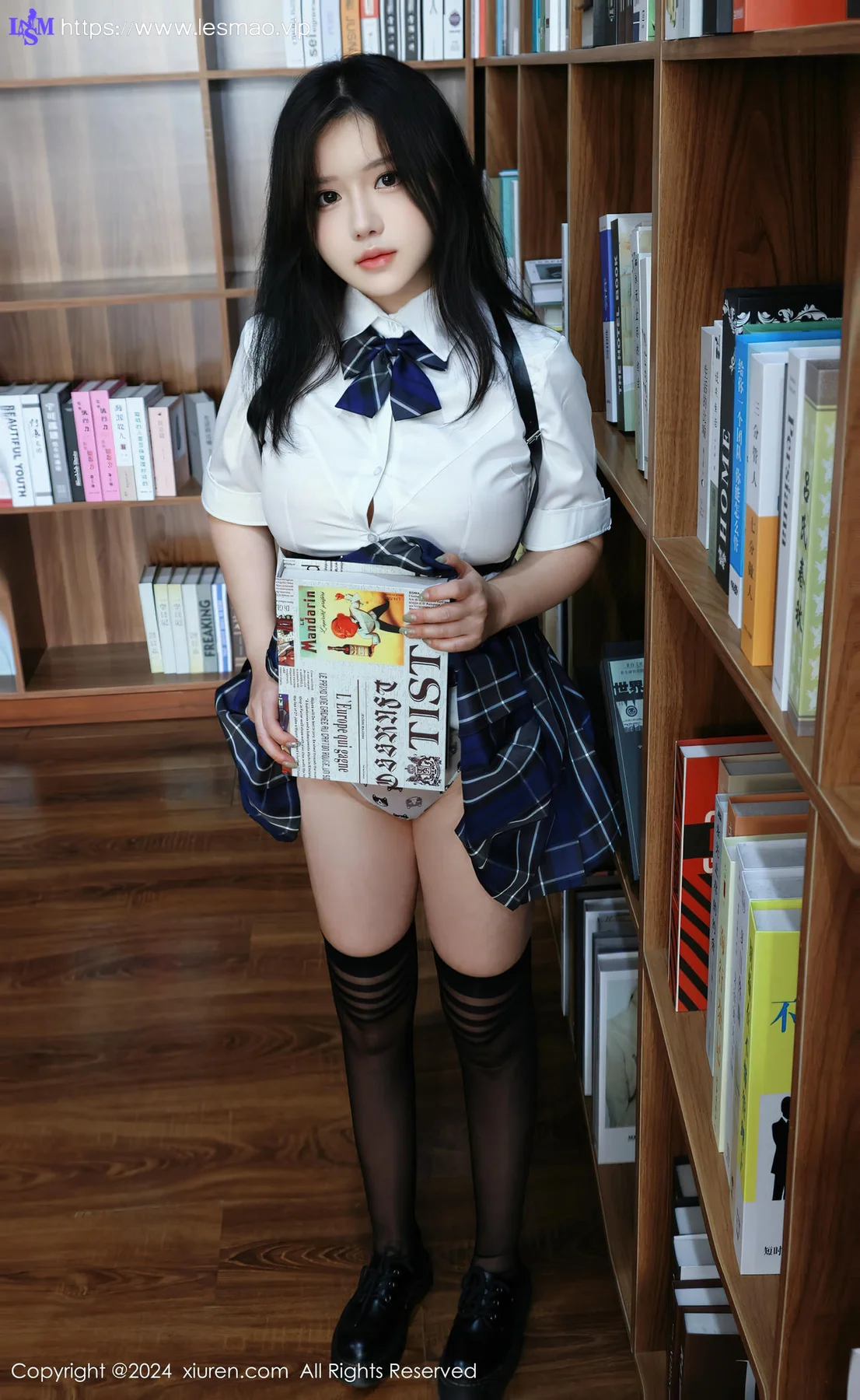 XiuRen 秀人 No.8637 小薯条nienie 图书馆场景拍摄性感写真 - 38
