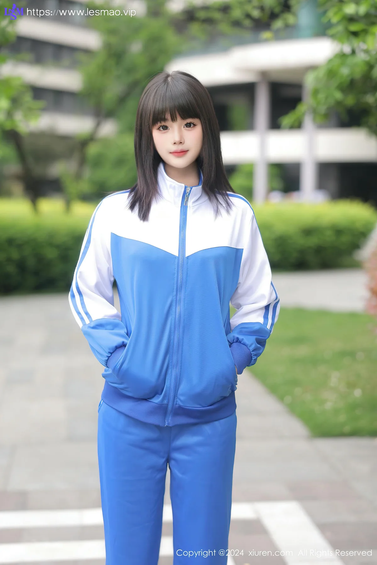 XiuRen 秀人 No.8647 徐若兮学生装搭配性感写真 - 1