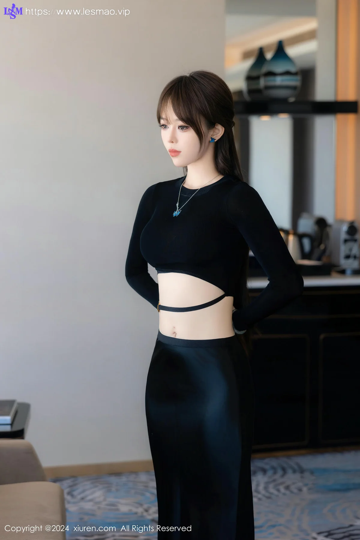 XiuRen 秀人 No.8661 奶瓶. 极致美腿性感写真11 - 11