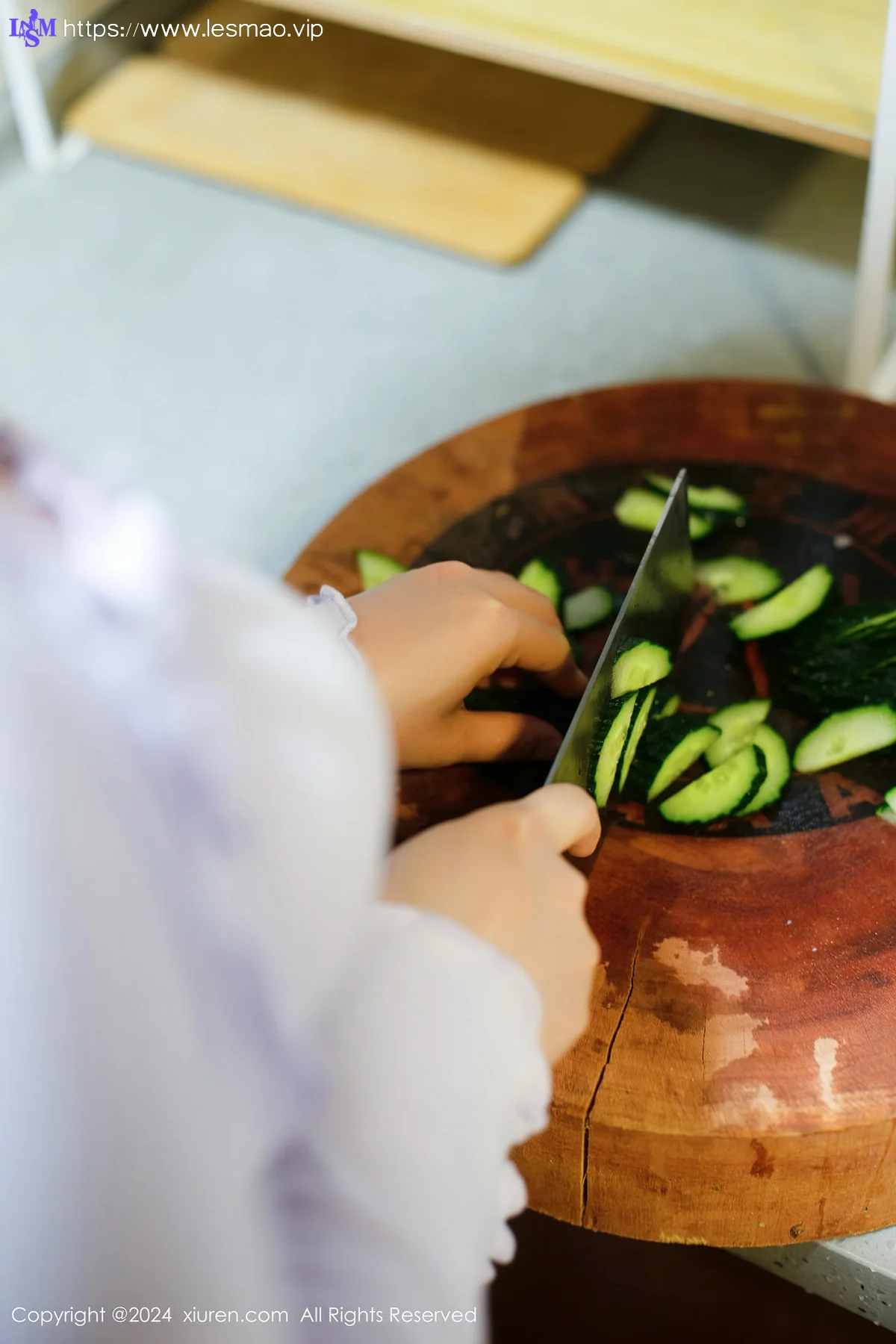 XiuRen 秀人 No.8677 豆瓣酱 买菜做饭场景拍摄性感写真111 - 50