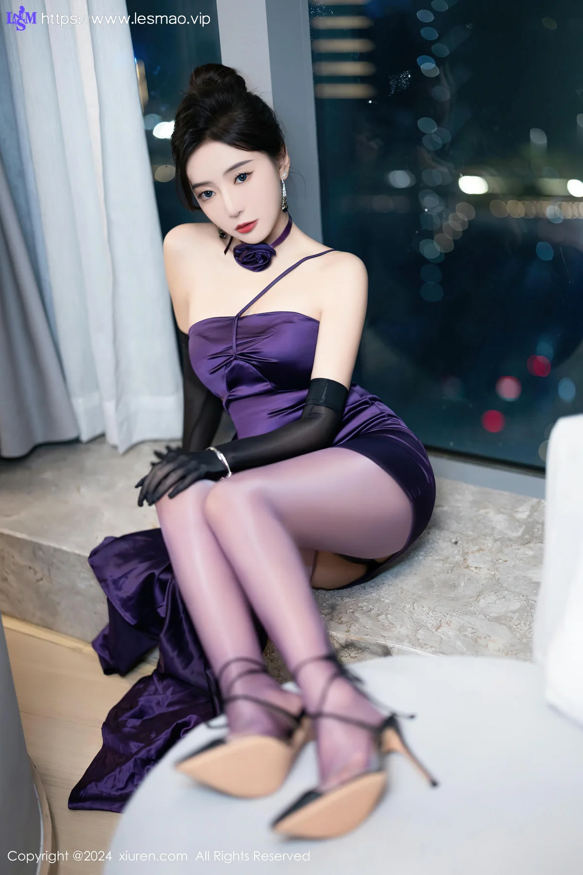 XiuRen 秀人 No.8698 王馨瑶yanni 紫色丝袜性感写真1 - 28