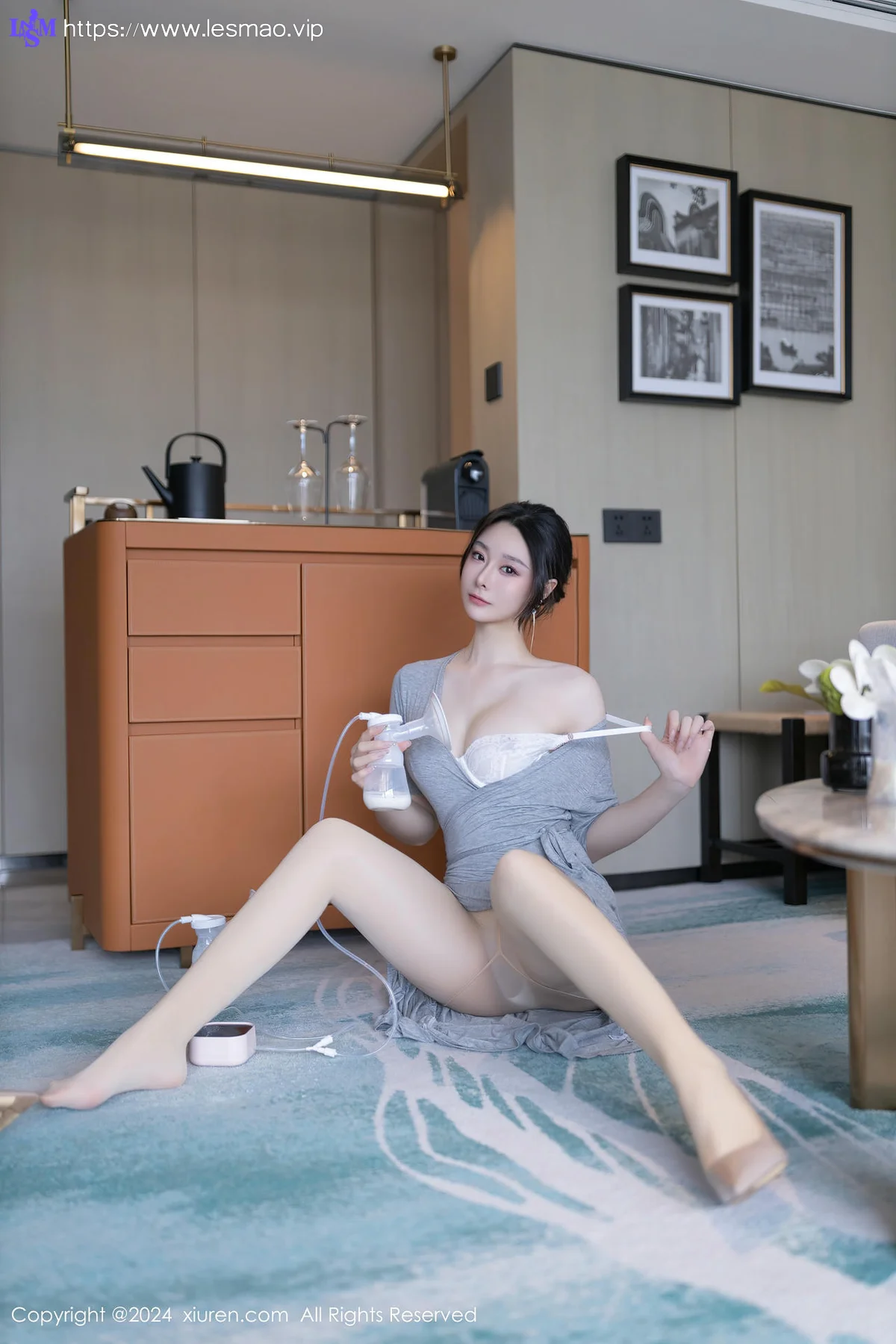XiuRen 秀人 No.8699 小逗逗 魅惑肉丝性感写真111 - 18