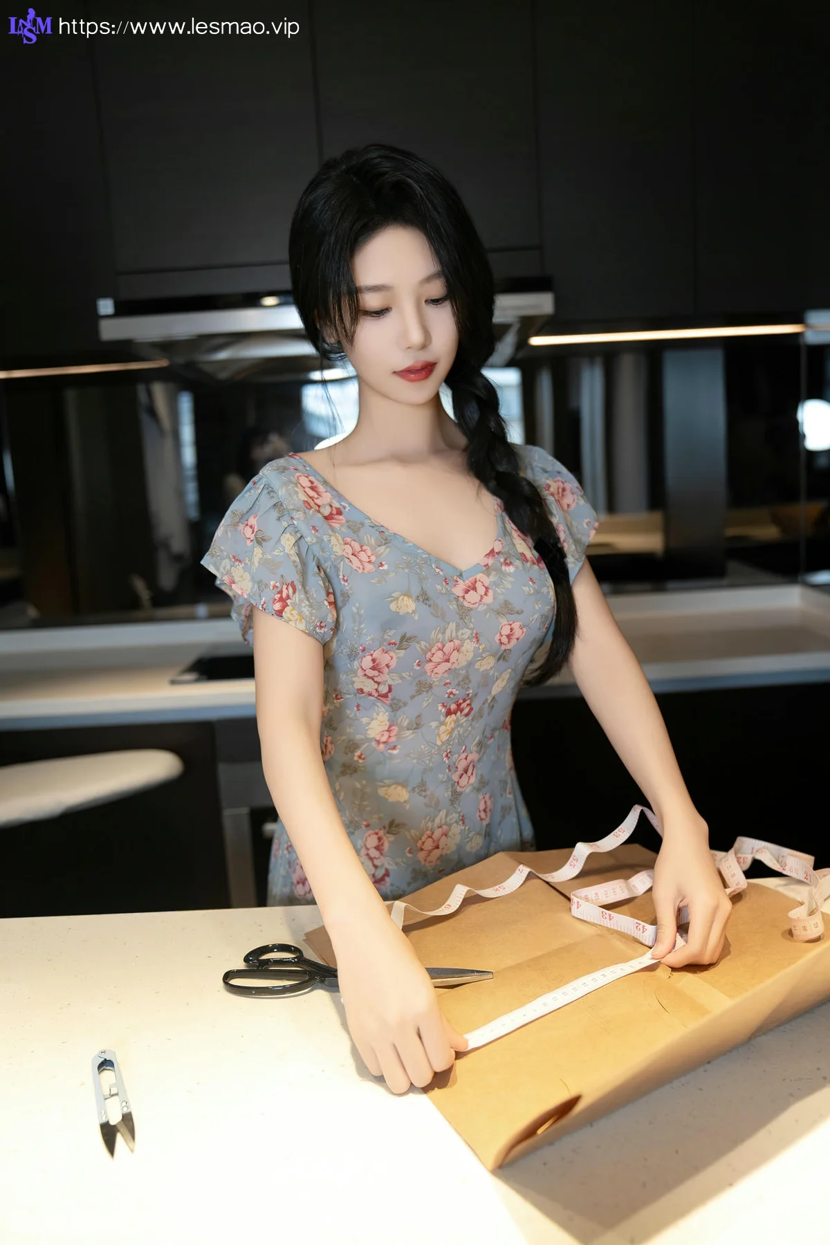 XiuRen 秀人 No.8704 利世 诱人灰丝性感写真3 - 11