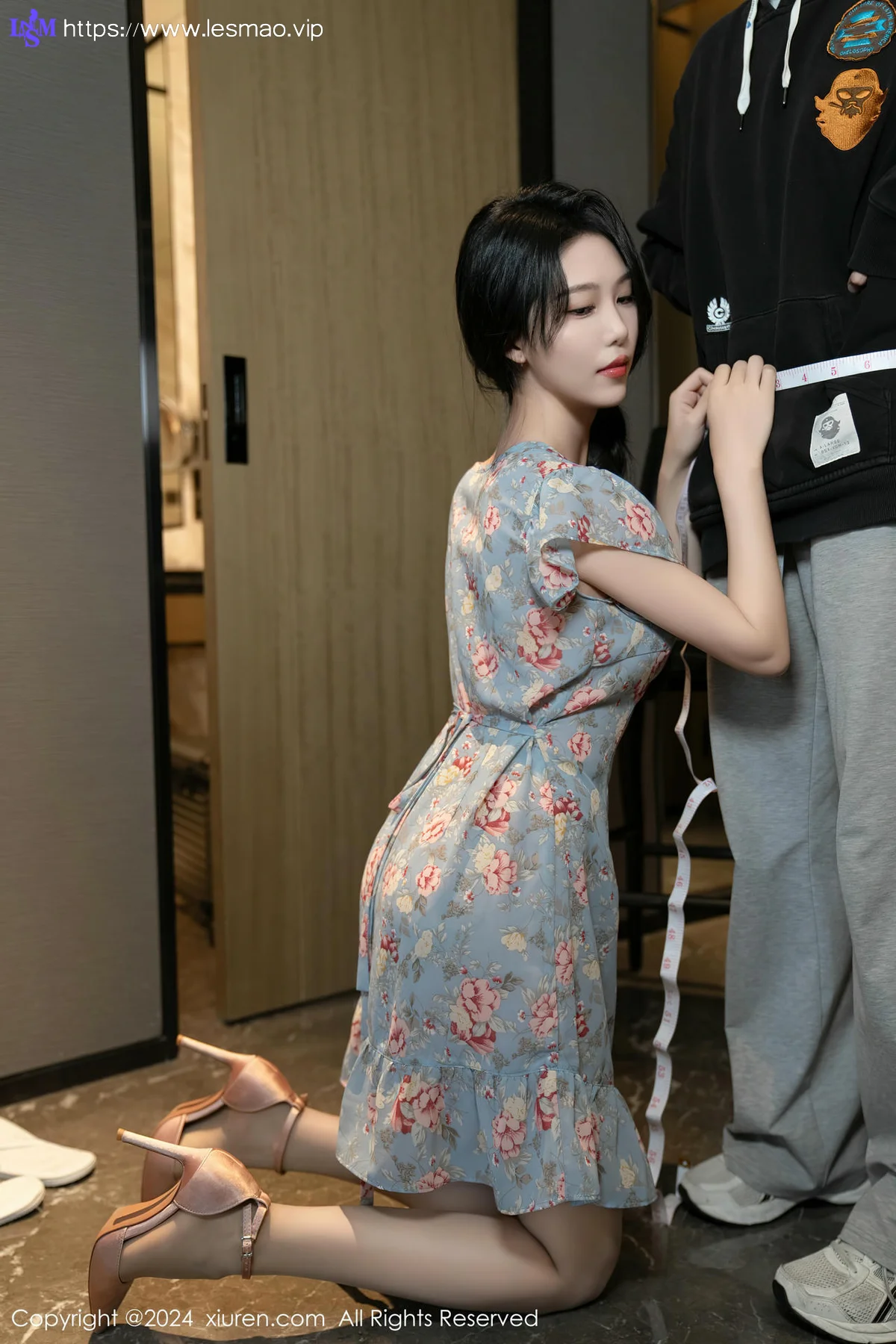 XiuRen 秀人 No.8704 利世 诱人灰丝性感写真3 - 35