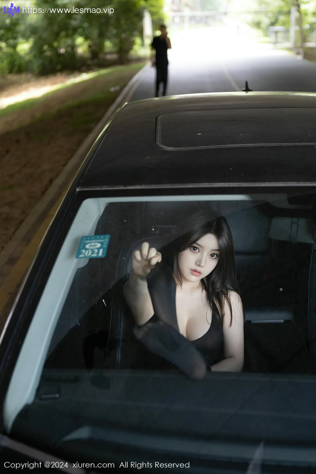 XiuRen 秀人 No.8708 豆瓣酱 车内场景互动拍摄性感写真2 - 54