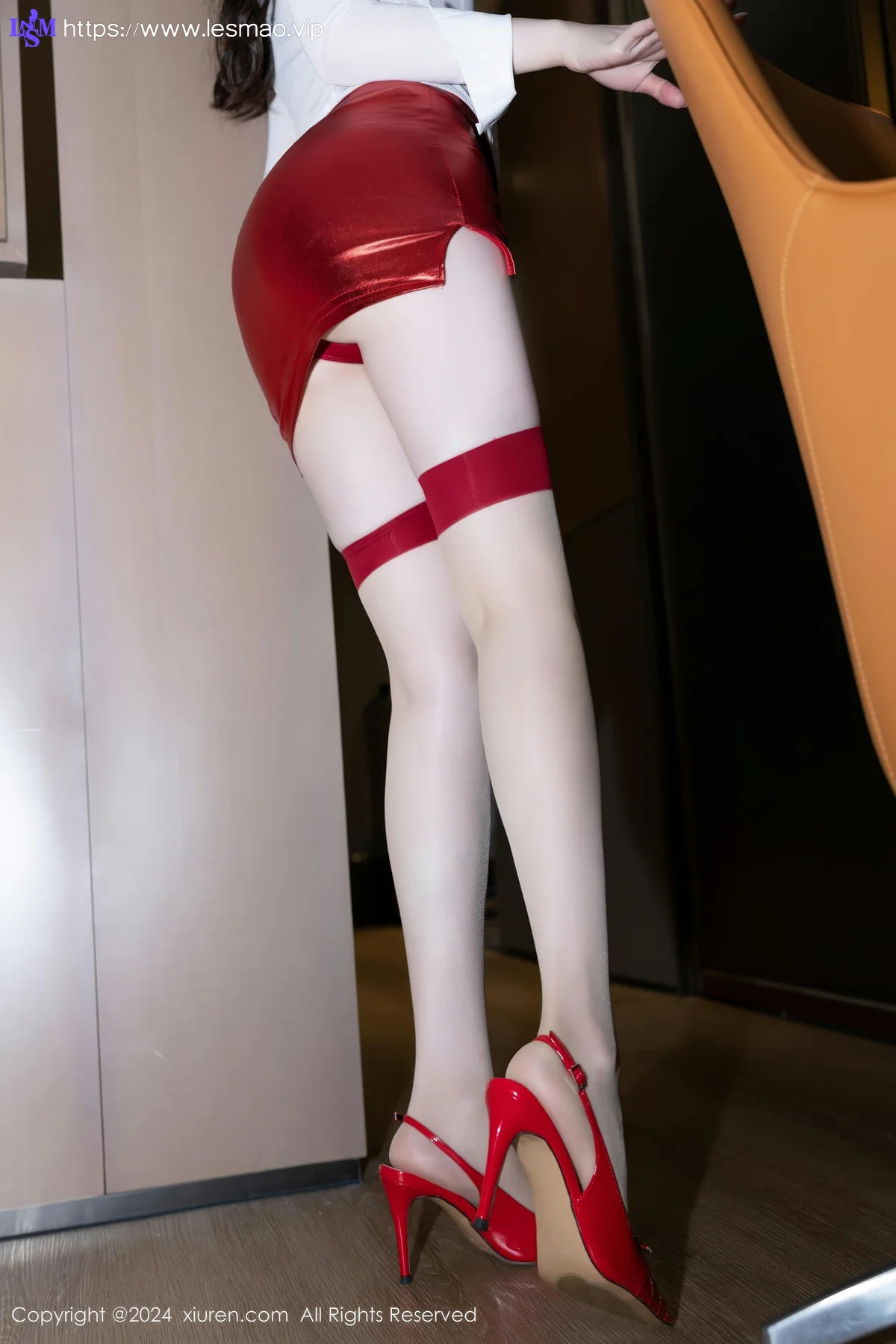 XiuRen 秀人 No.8719 梦心玥 红色情趣内衣性感写真 - 14