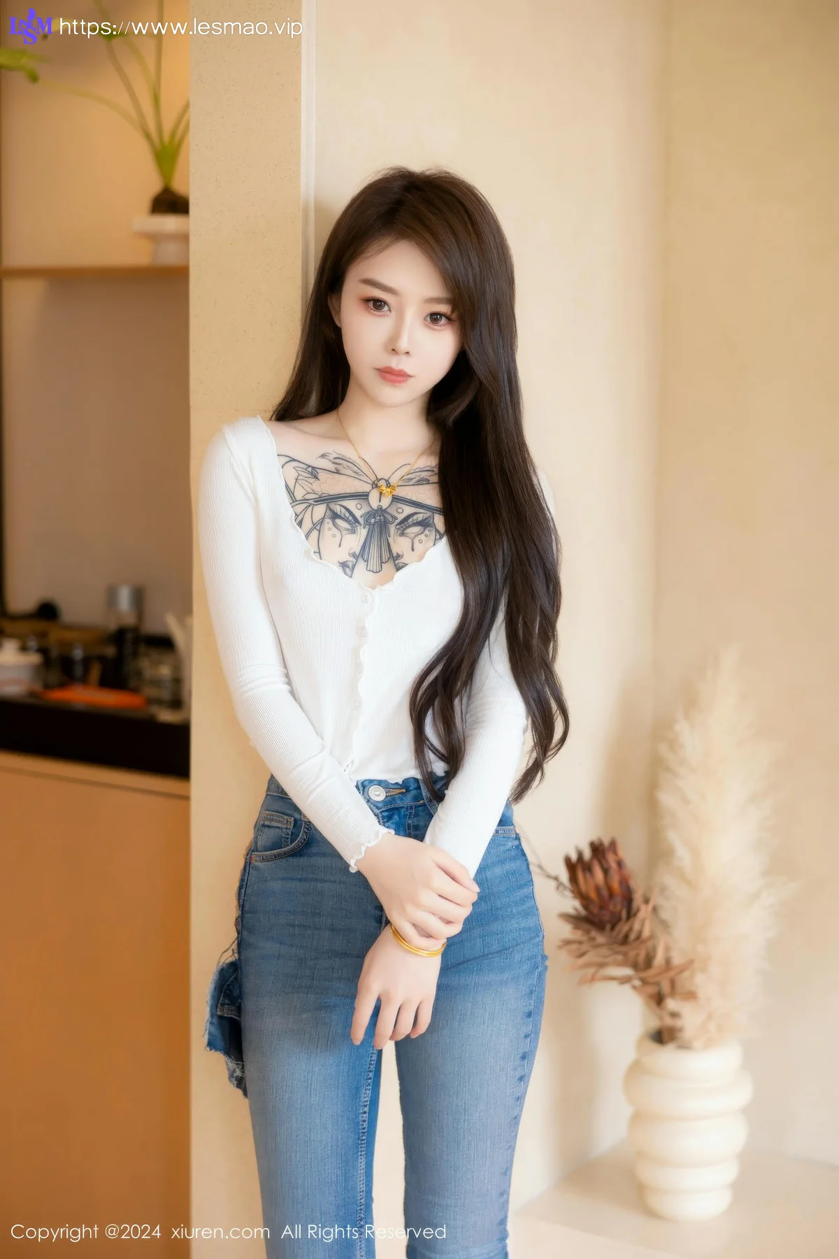 XiuRen 秀人 No.8740 奶瓶. 蓝色牛仔裤性感写真3 - 11