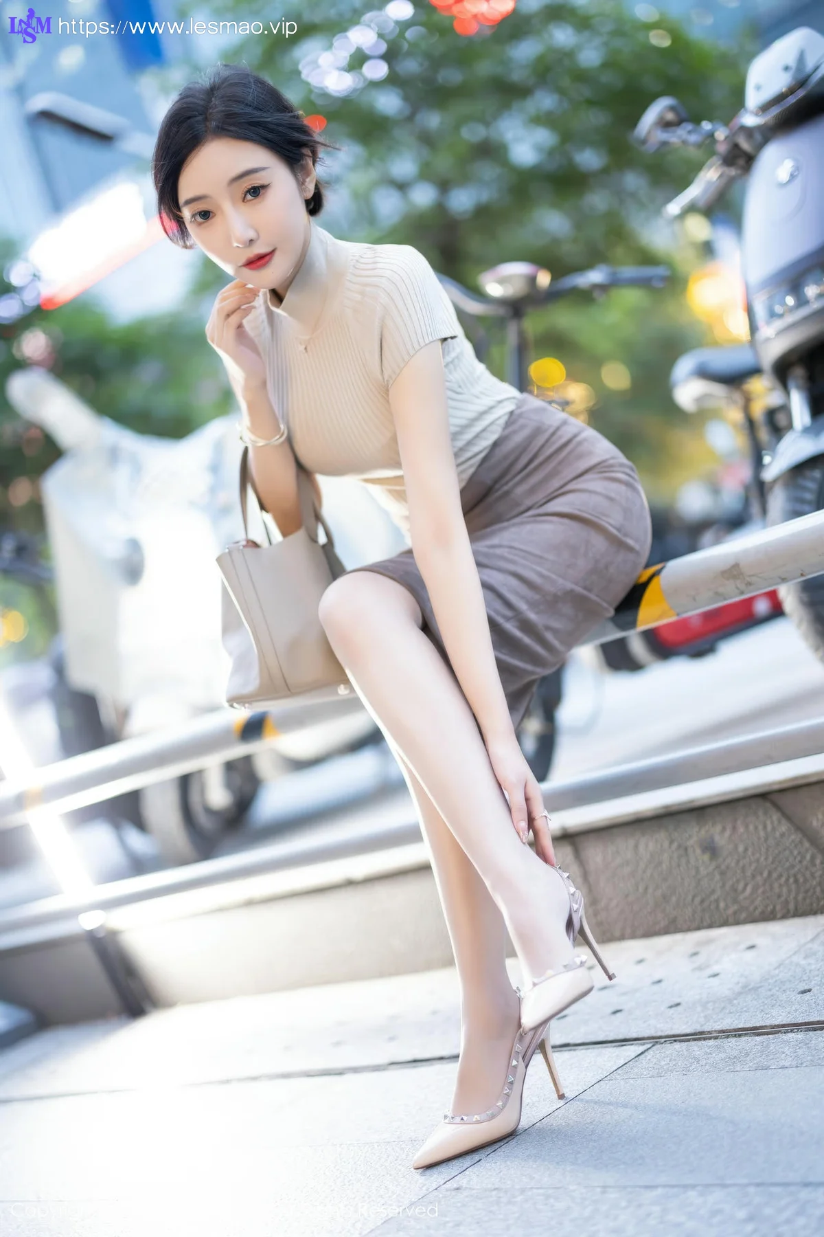XiuRen 秀人 No.8741 王馨瑶yanni 魅惑肉丝性感写真222 - 13