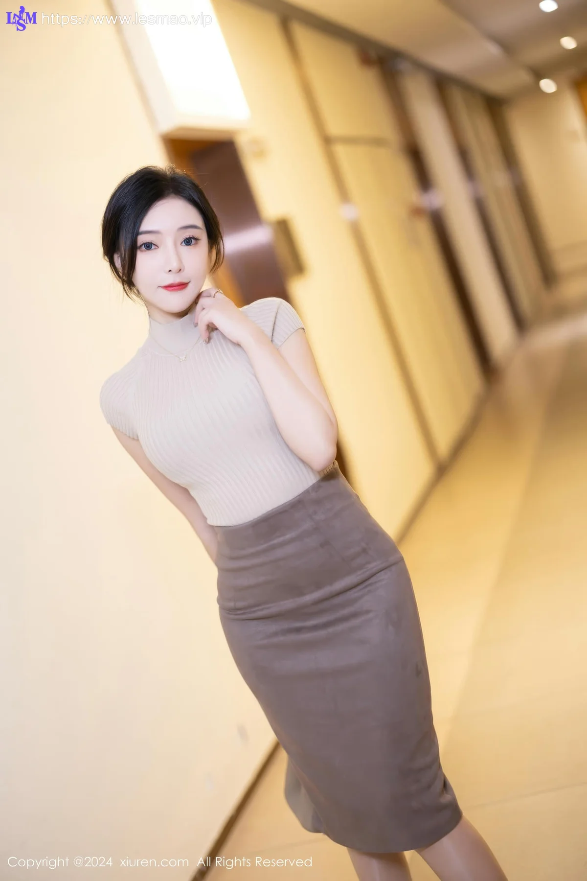 XiuRen 秀人 No.8741 王馨瑶yanni 魅惑肉丝性感写真222 - 16