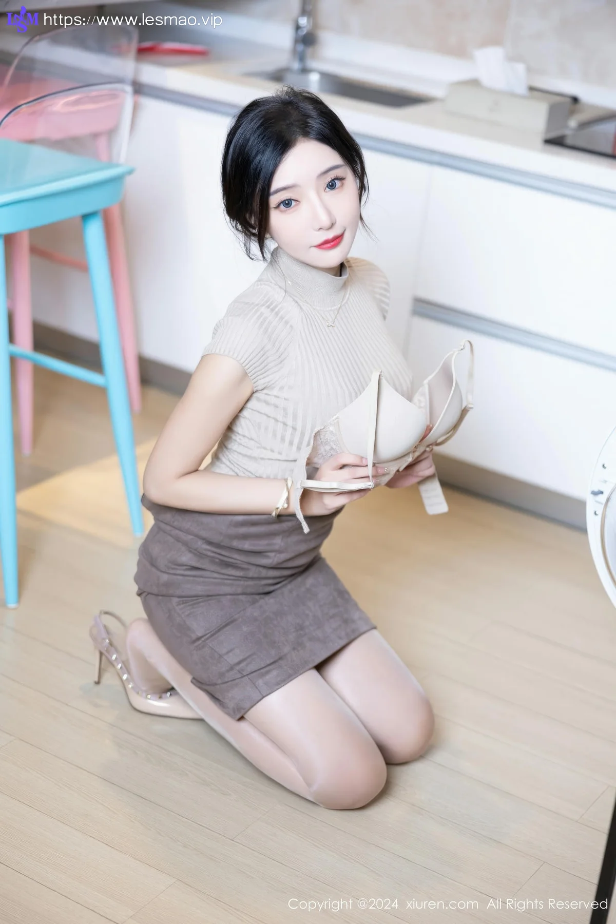 XiuRen 秀人 No.8741 王馨瑶yanni 魅惑肉丝性感写真222 - 49