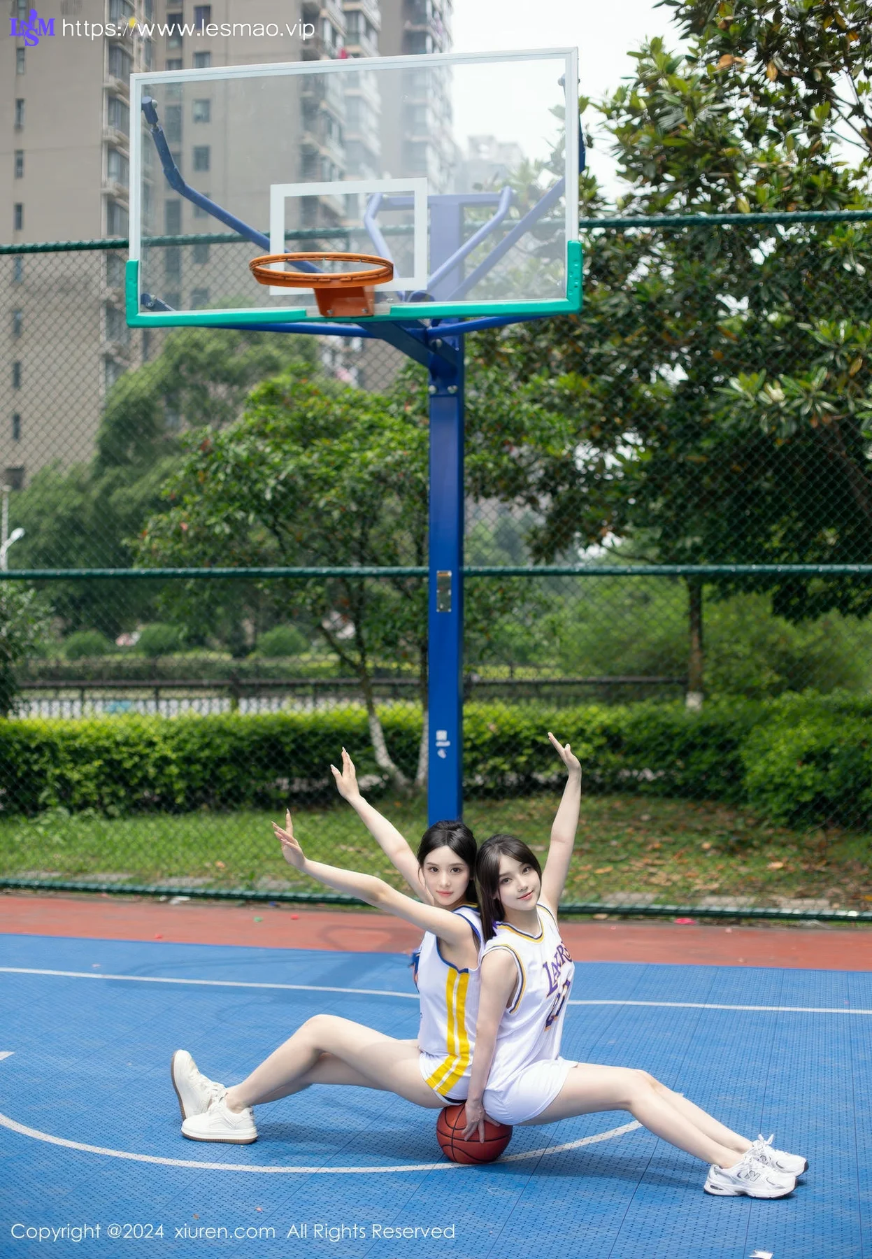 XiuRen 秀人 No.8744 豆瓣酱 蓝球场景互动拍摄性感写真111 - 13