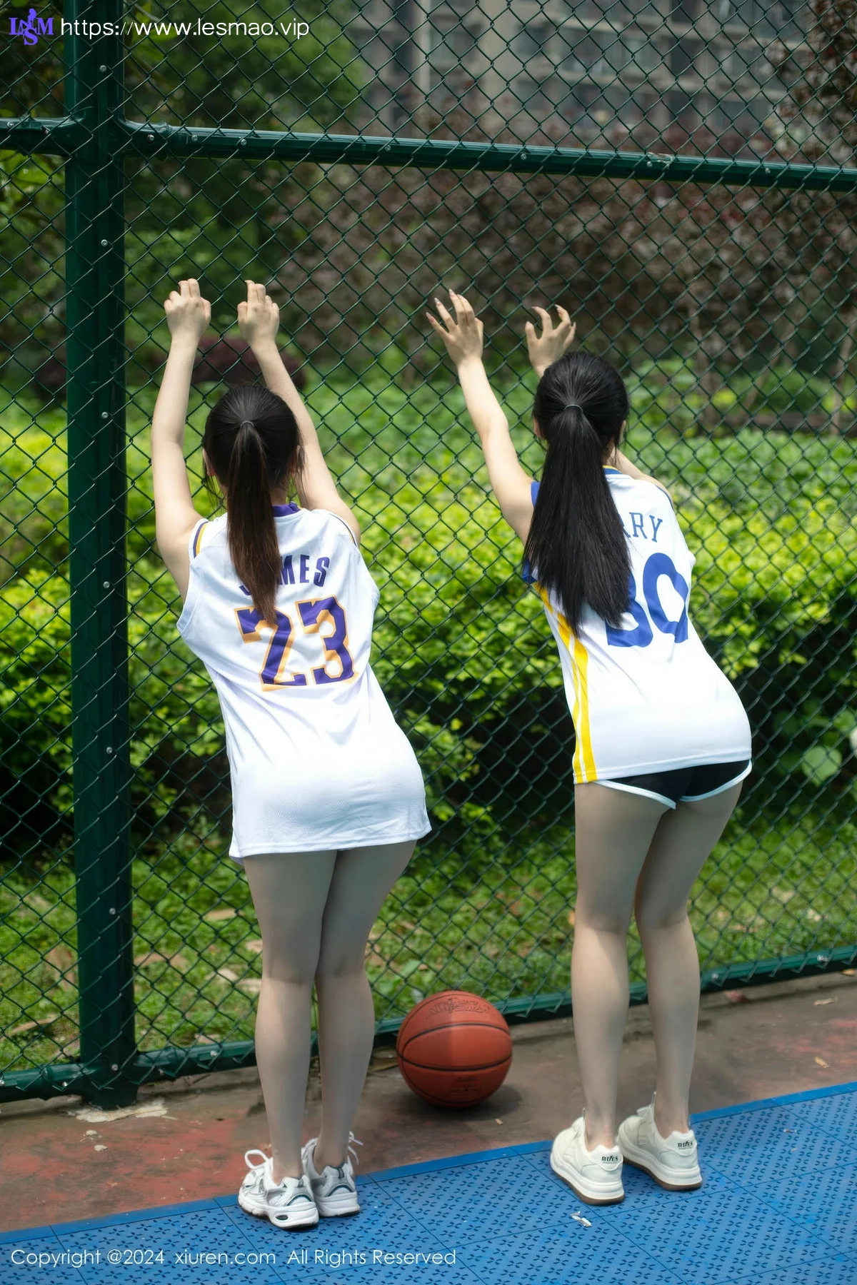 XiuRen 秀人 No.8744 豆瓣酱 蓝球场景互动拍摄性感写真111 - 16