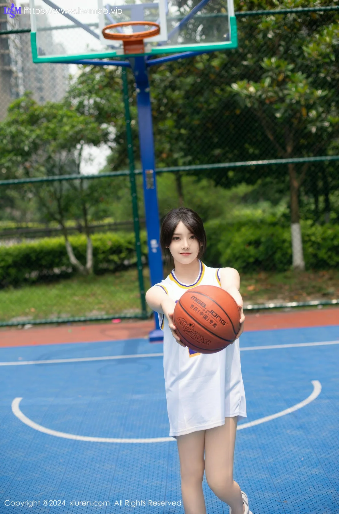XiuRen 秀人 No.8744 豆瓣酱 蓝球场景互动拍摄性感写真111 - 18