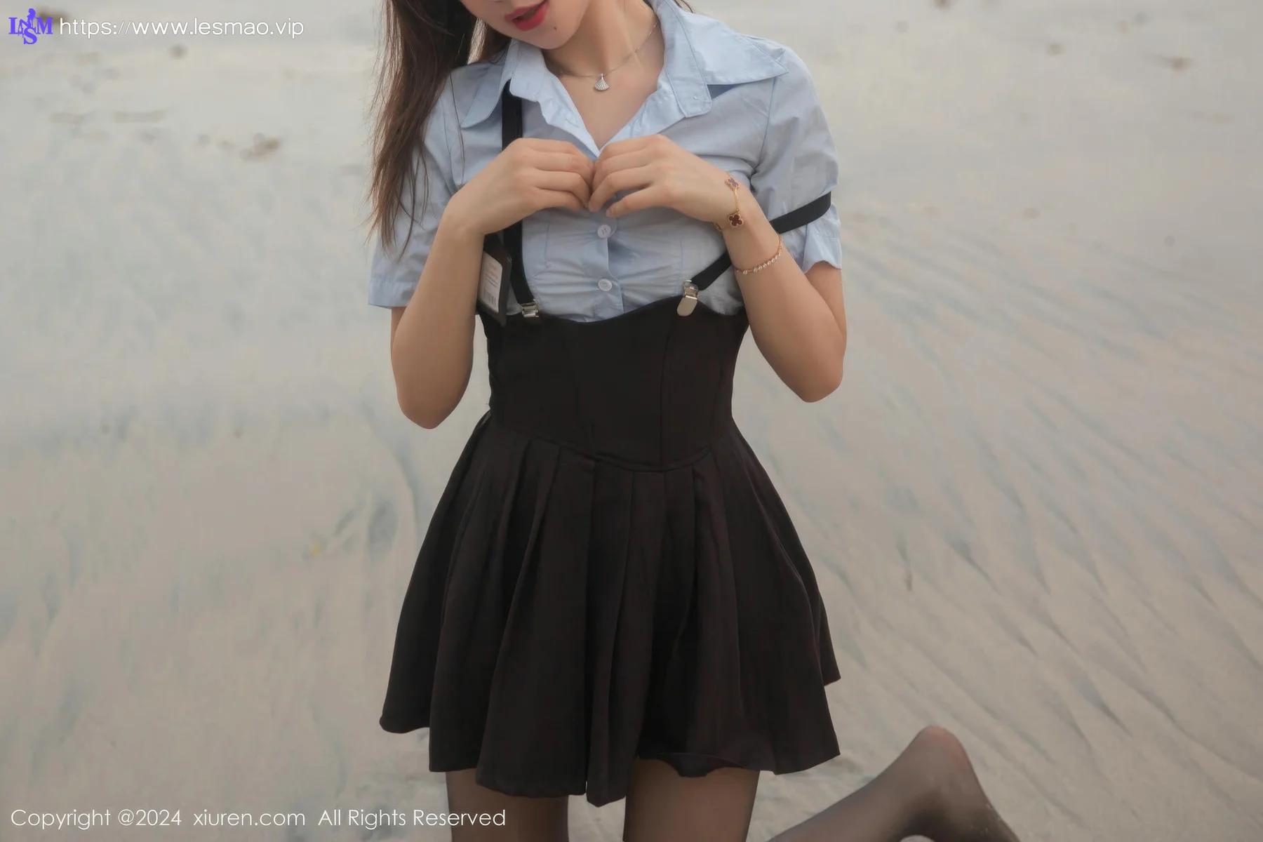 XiuRen 秀人 No.8752 绮里嘉ula 淡蓝T恤性感写真1 - 26