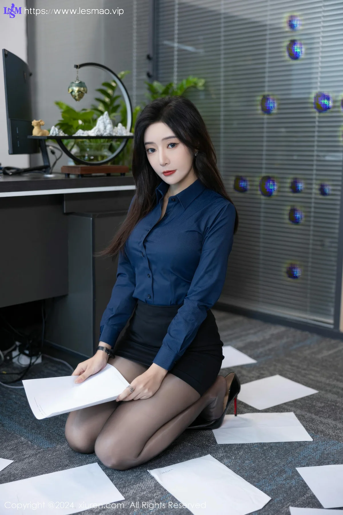 XiuRen 秀人 No.8760 王馨瑶yanni Ol深色服饰性感写真111 - 15