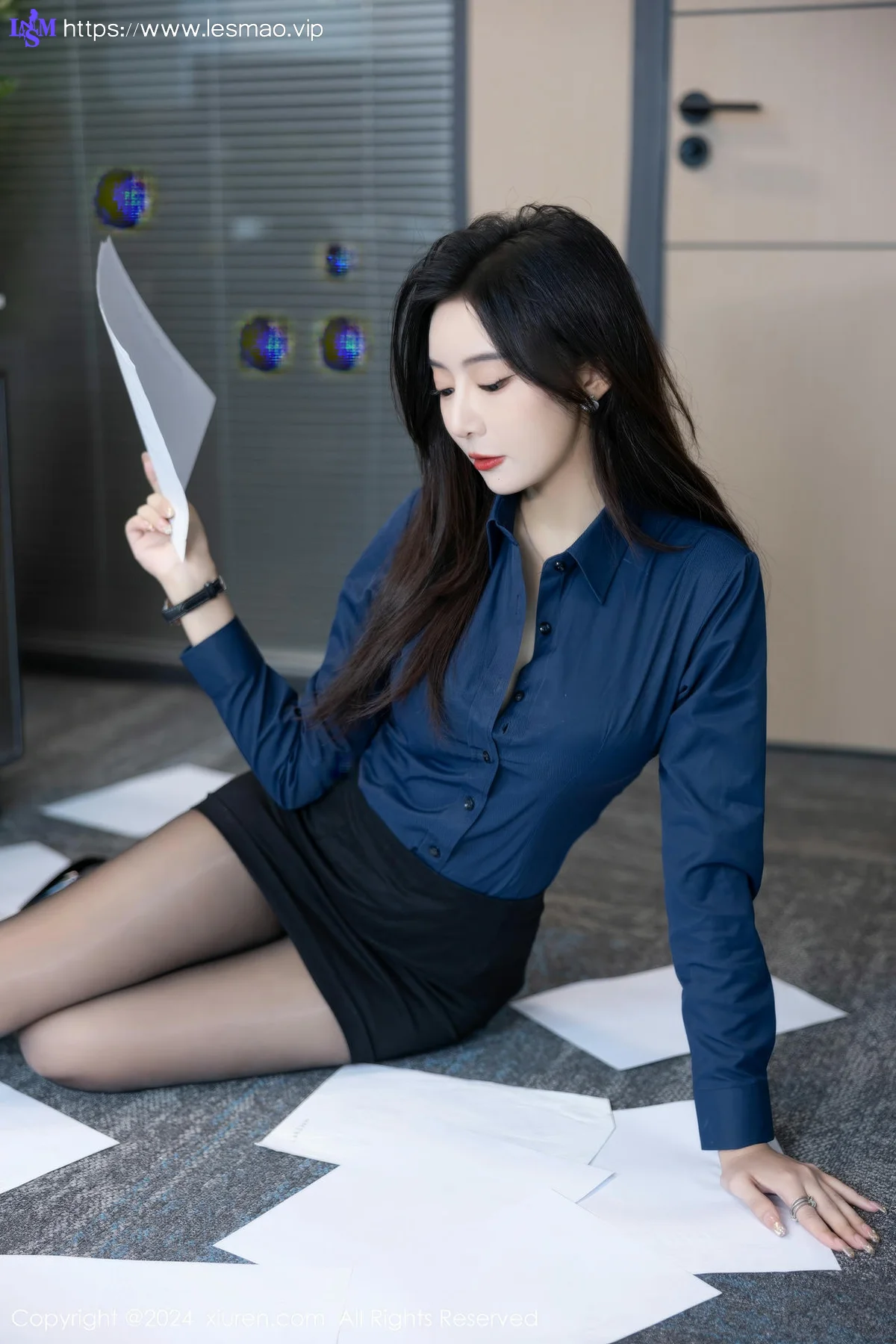 XiuRen 秀人 No.8760 王馨瑶yanni Ol深色服饰性感写真111 - 16