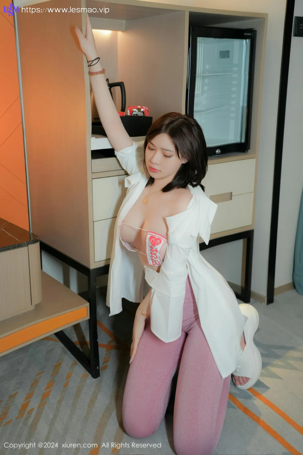 XiuRen 秀人 No.8763 nana豆酱 粉色瑜伽裤性感写真 - 29