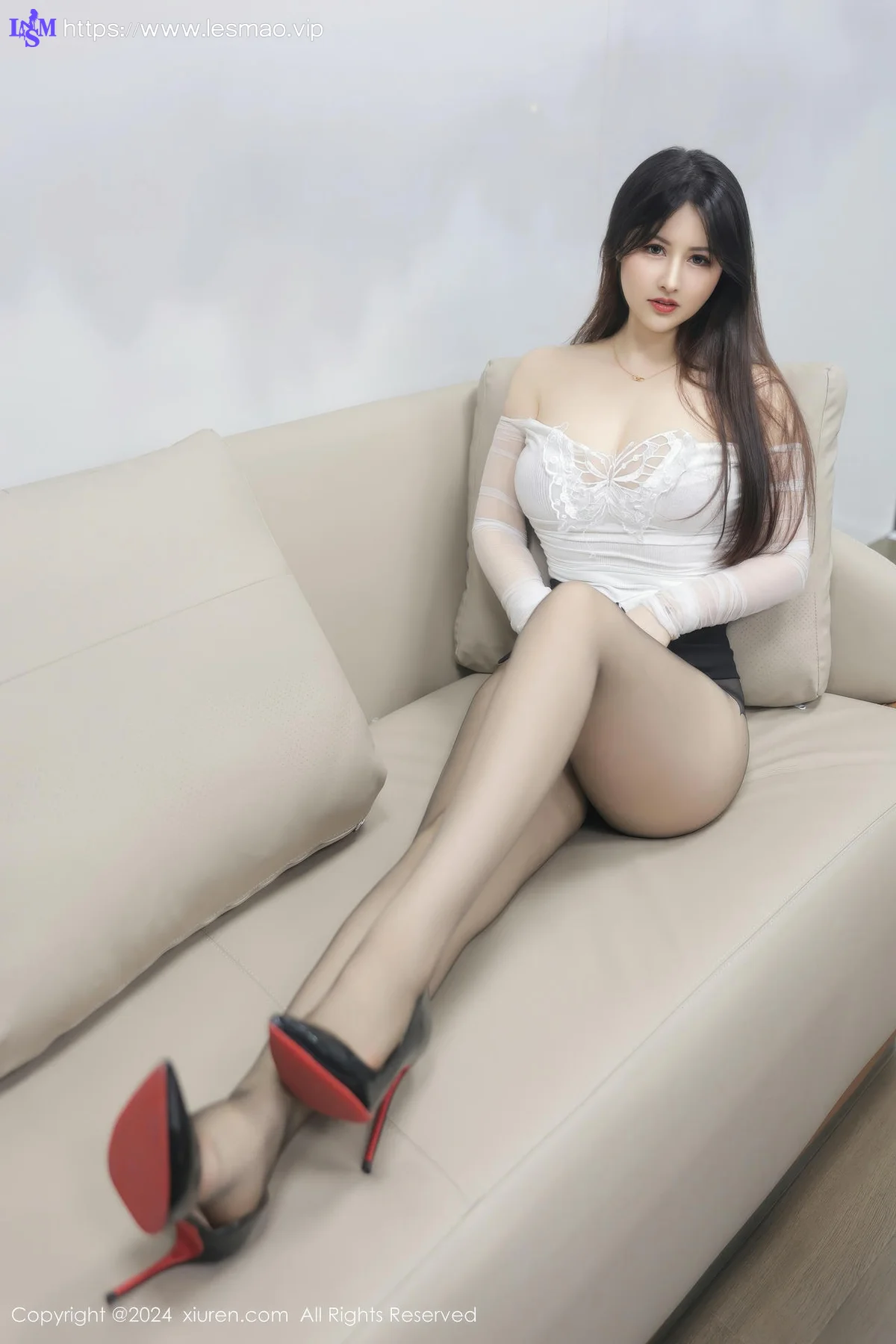 XiuRen 秀人 No.8766 诗诗kiki 办公室场景拍摄性感写真222 - 17