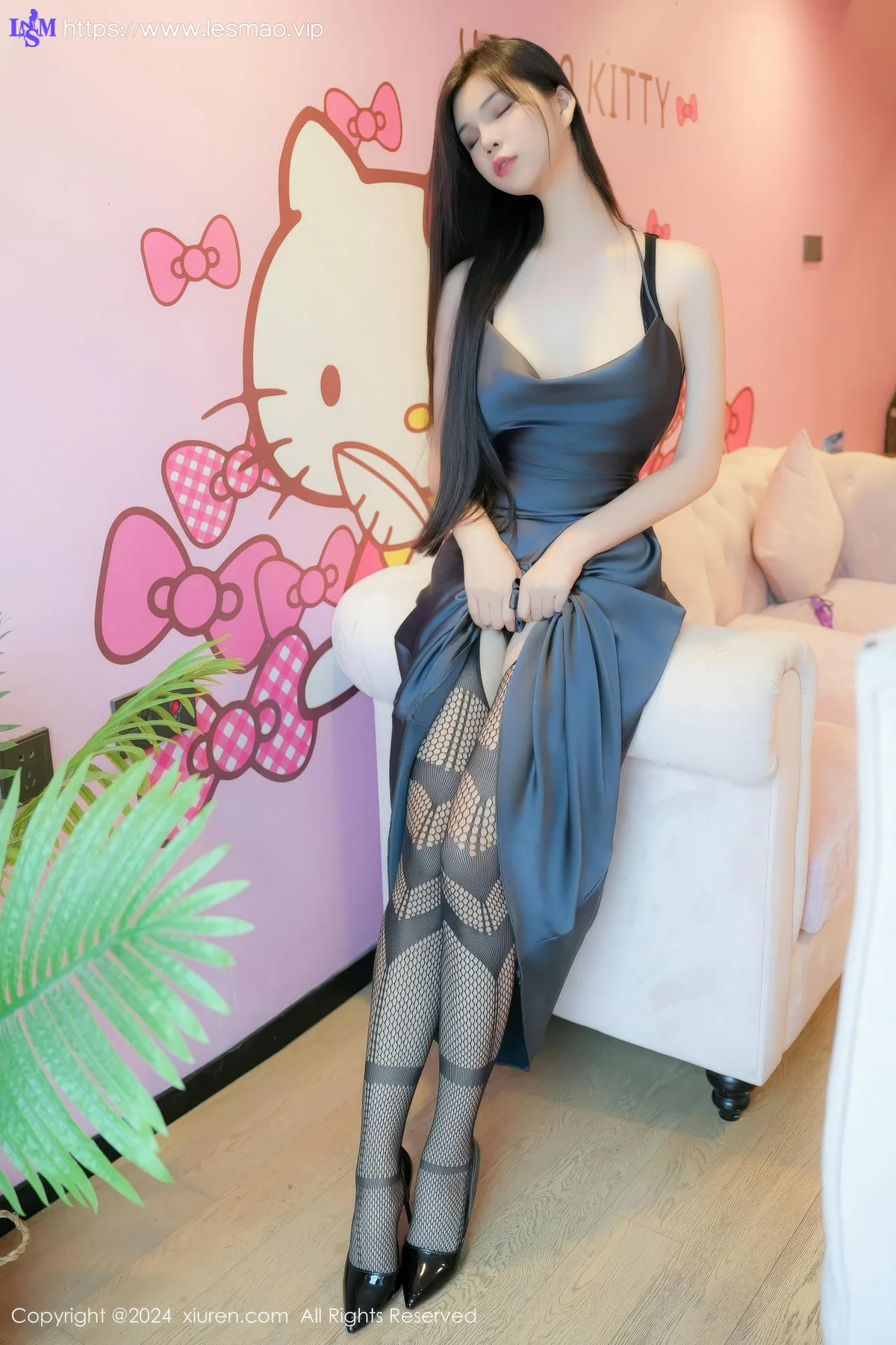 XiuRen 秀人 No.8795 雪糕CiCi 紫色长裙性感写真 - 11