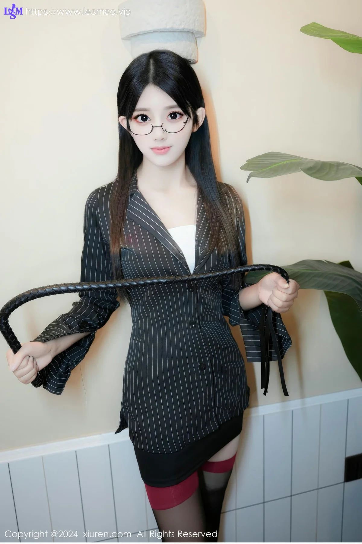 XiuRen 秀人 No.8802 美少女 黑色OL性感写真 - 20