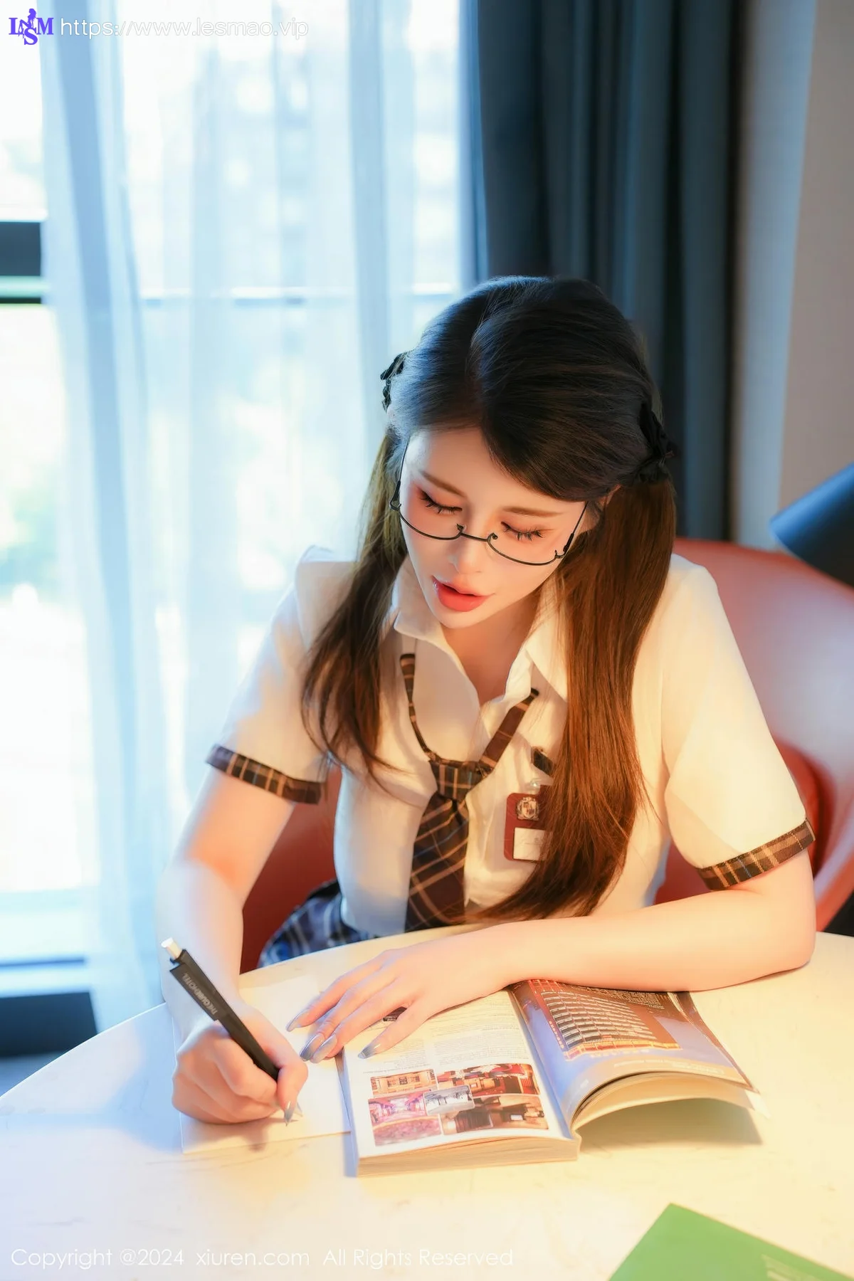 XiuRen 秀人 No.8803 甜妮 深色格子短裙性感写真33 - 14