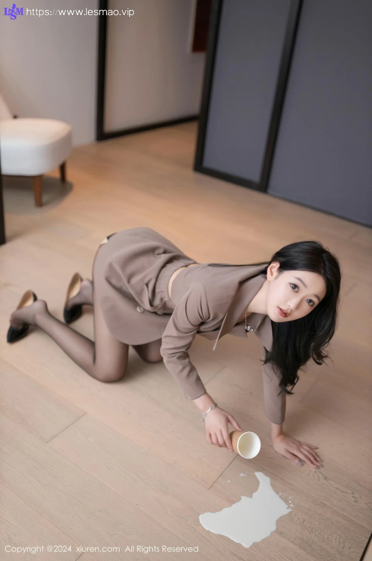 XiuRen 秀人 No.8824 唐安琪 犯错的秘书主题拍摄性感写真11 - 15