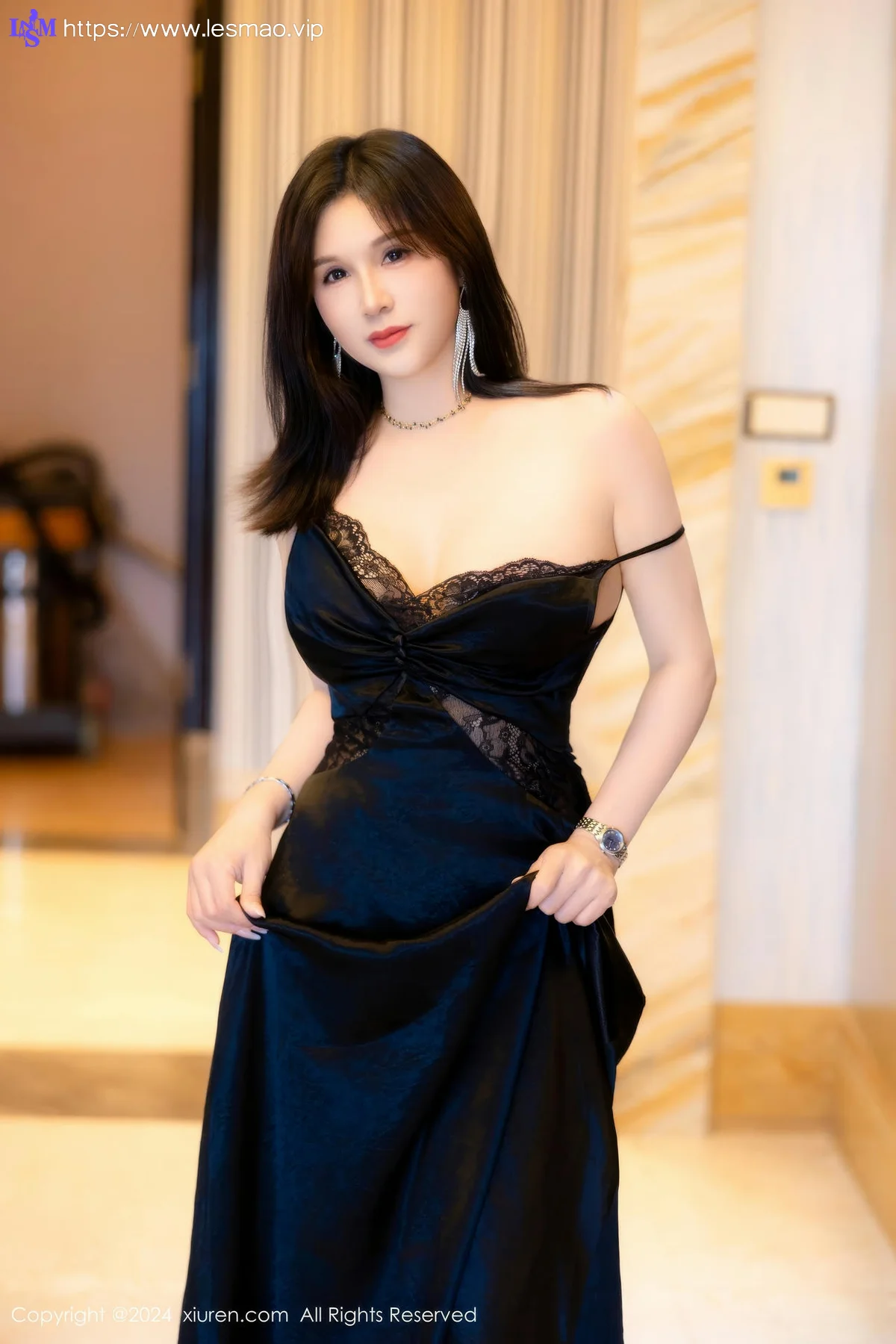 XiuRen 秀人 No.8825 水水姐 黑色情趣内衣性感写真3 - 12