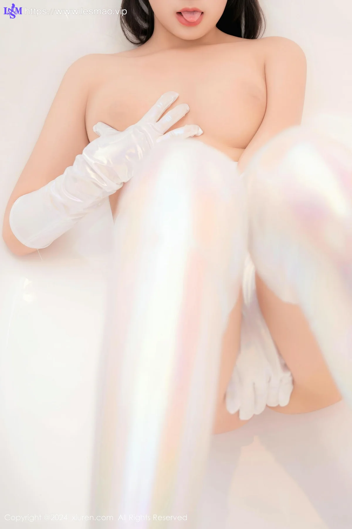 XiuRen 秀人 No.8840 徐若兮 浴室场景拍摄性感写真2 - 51