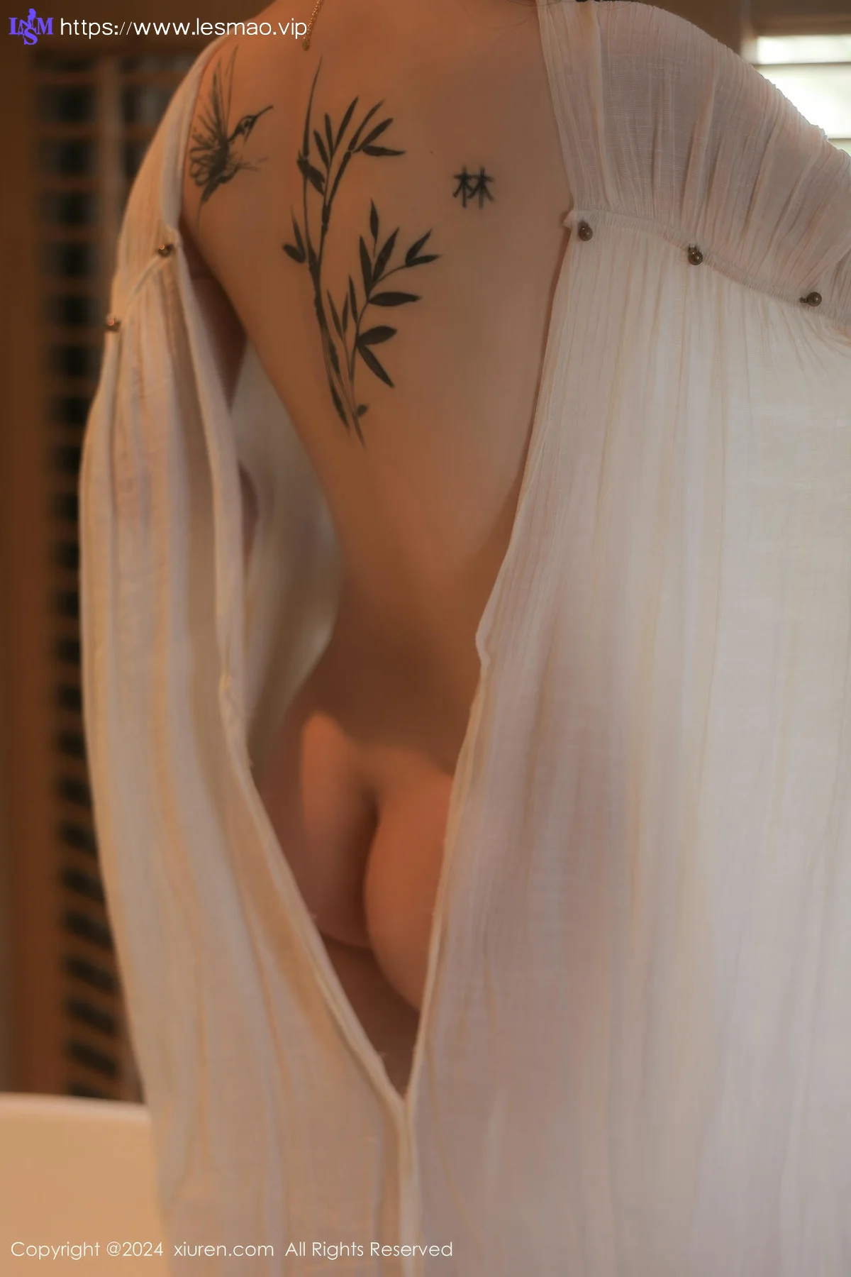 XiuRen 秀人 No.8842 夏竹 浅色连衣裙性感写真 - 21