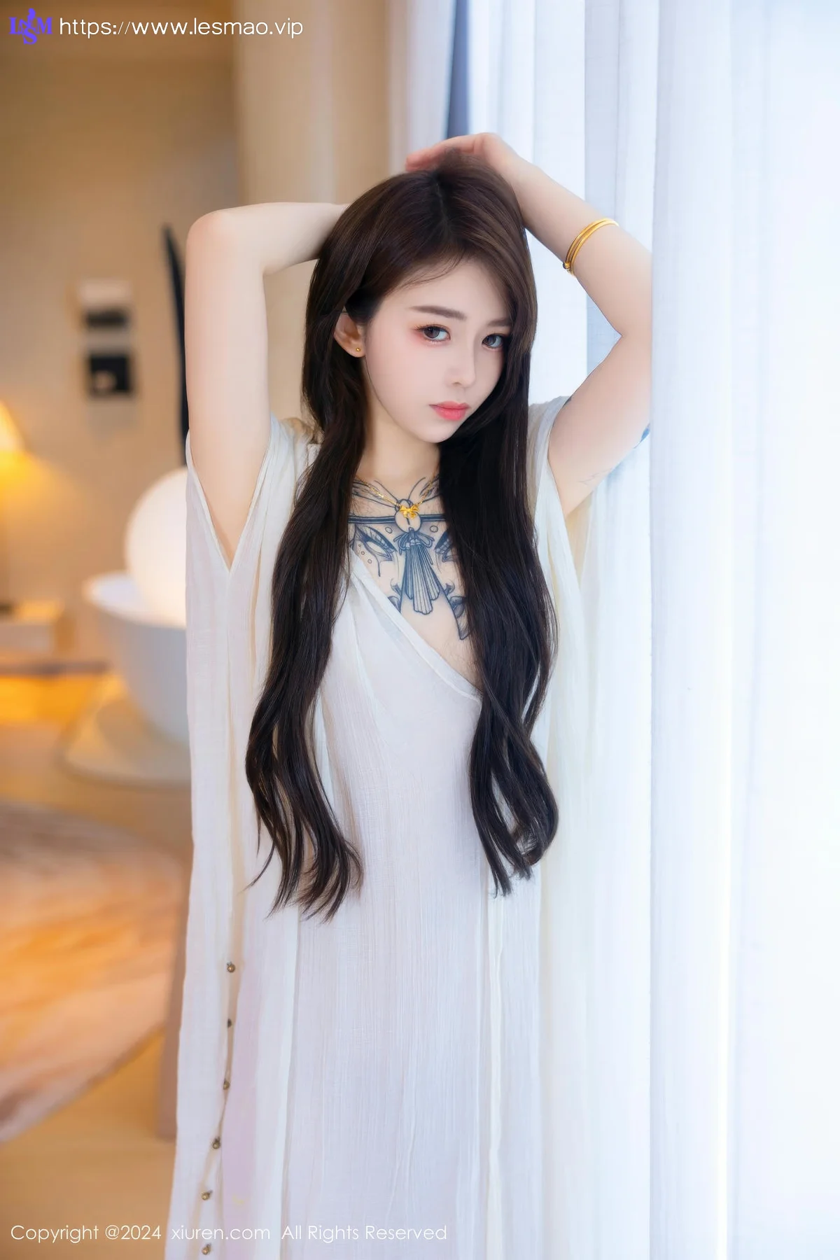 XiuRen 秀人 No.8842 夏竹 浅色连衣裙性感写真 - 37